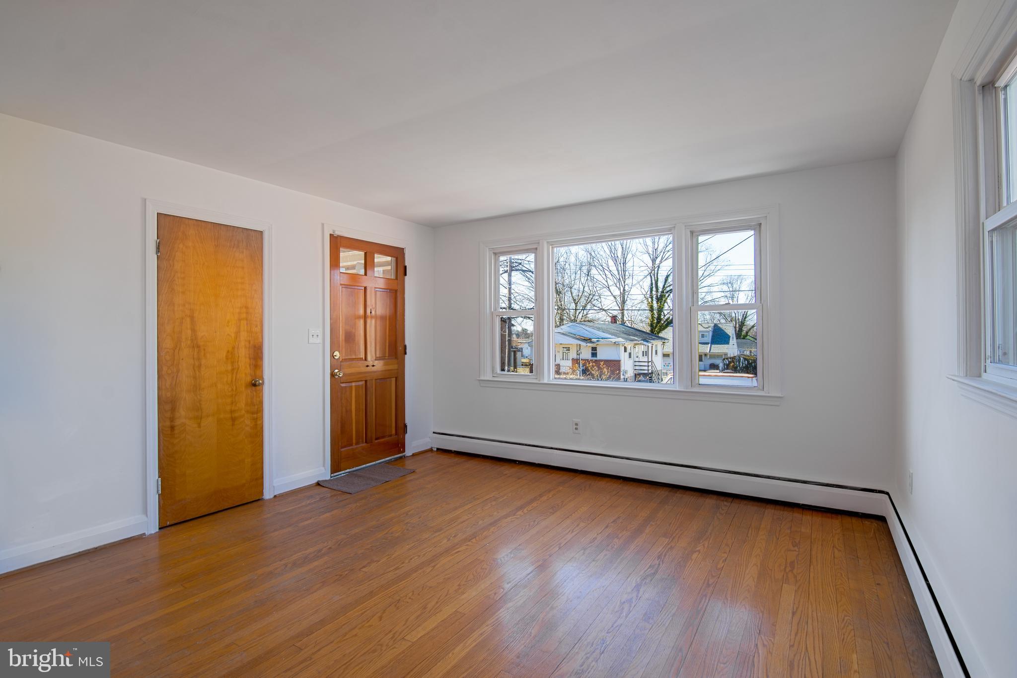 CATONSVILLE MANOR - Residential