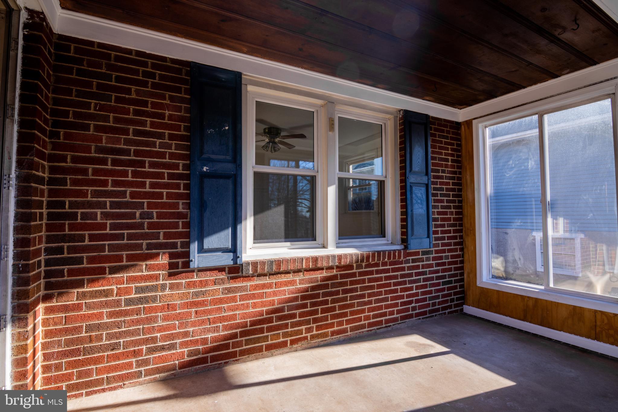 CATONSVILLE MANOR - Residential