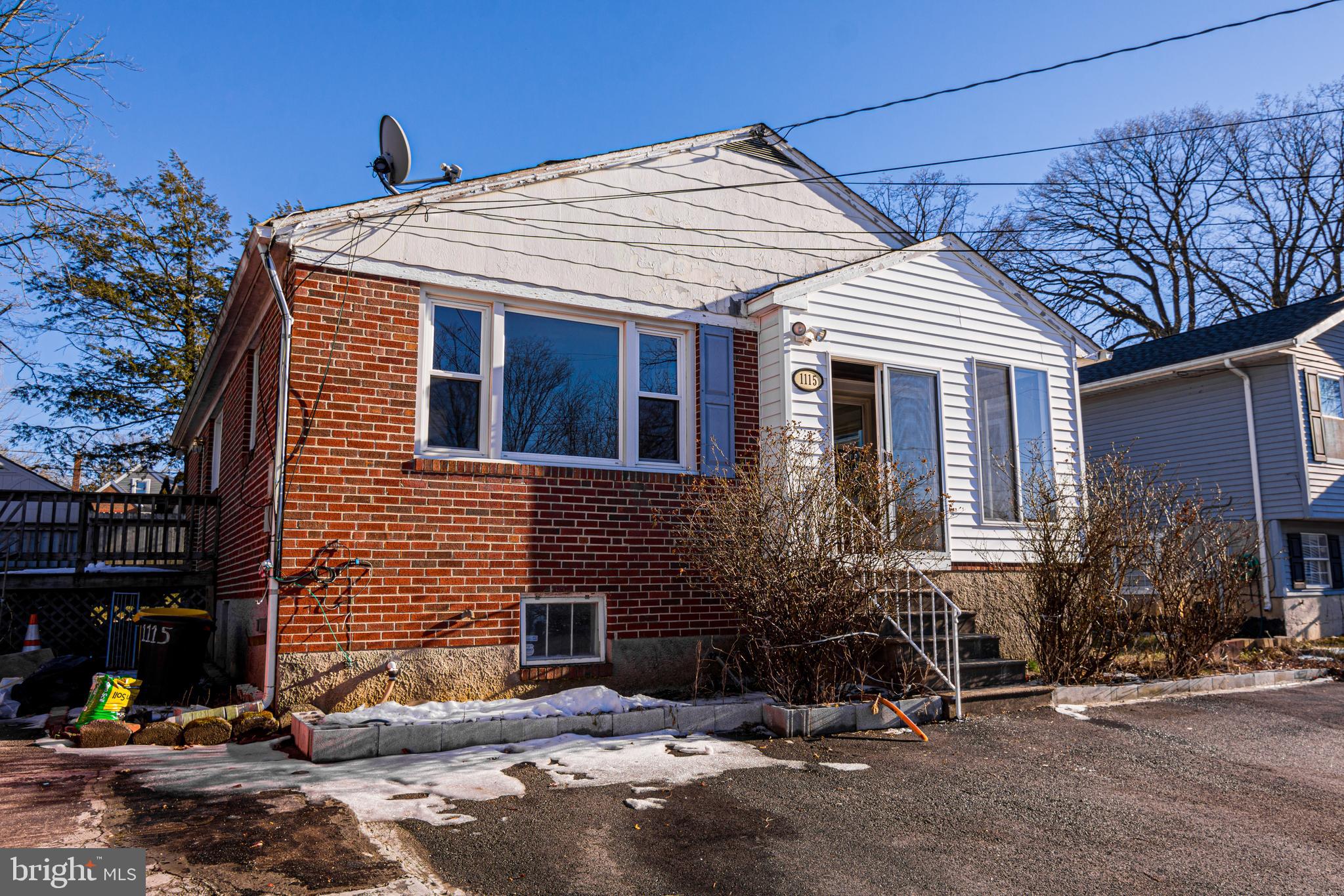 CATONSVILLE MANOR - Residential