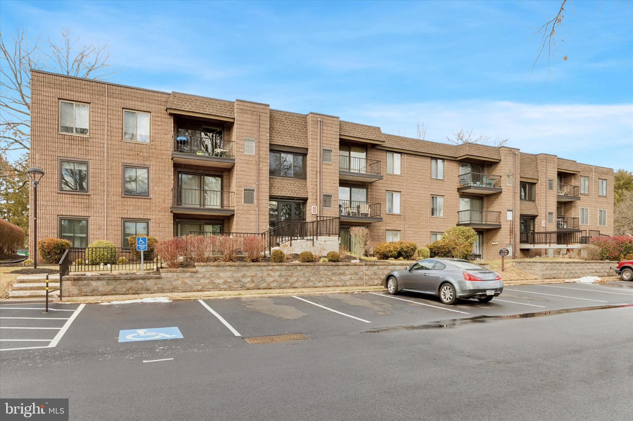 SUMMIT RIDGE - Residential