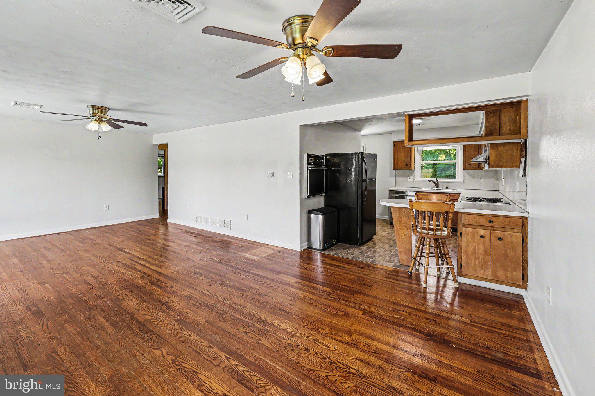 211 FERN AVENUE