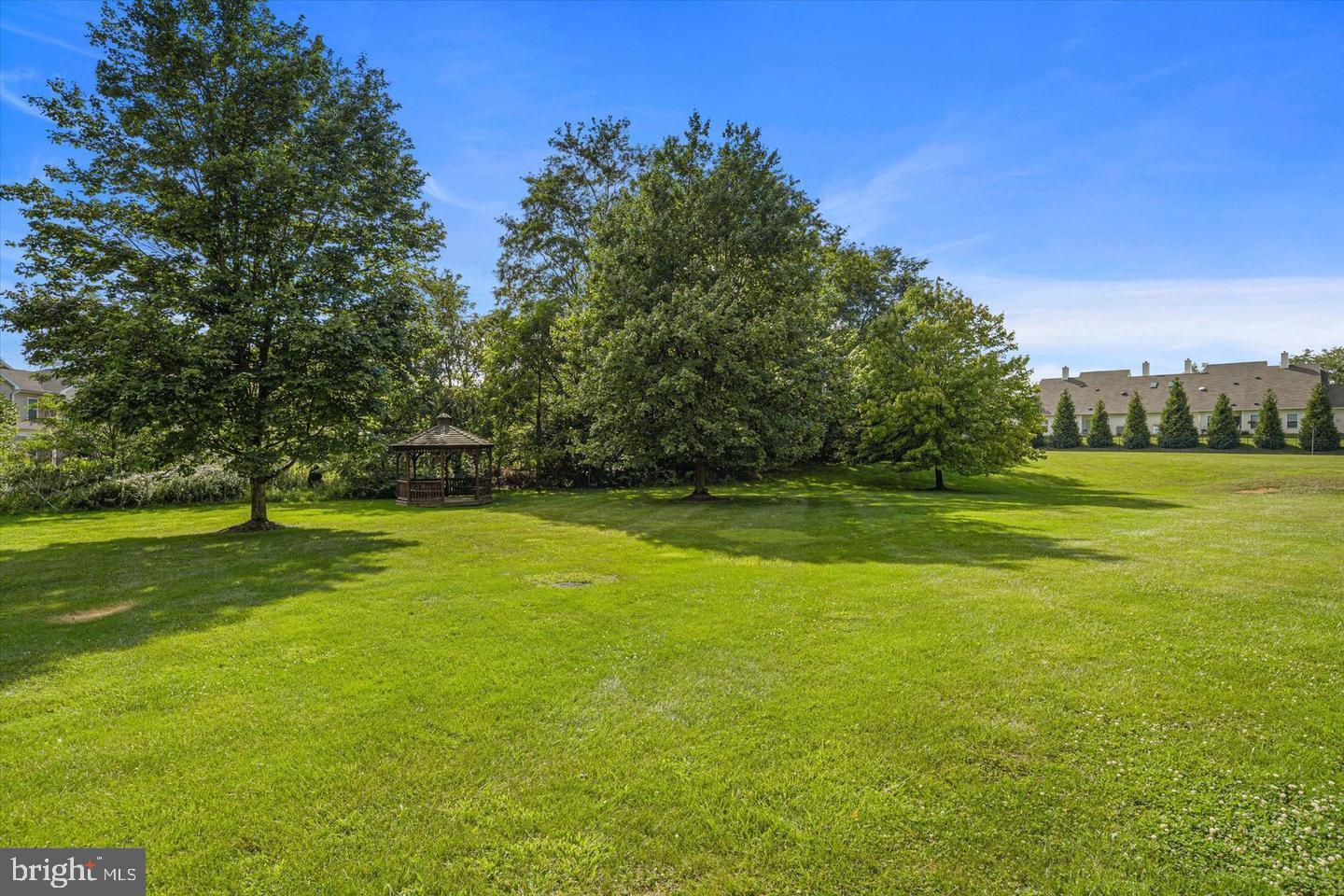 GENEVA PLACE - Residential