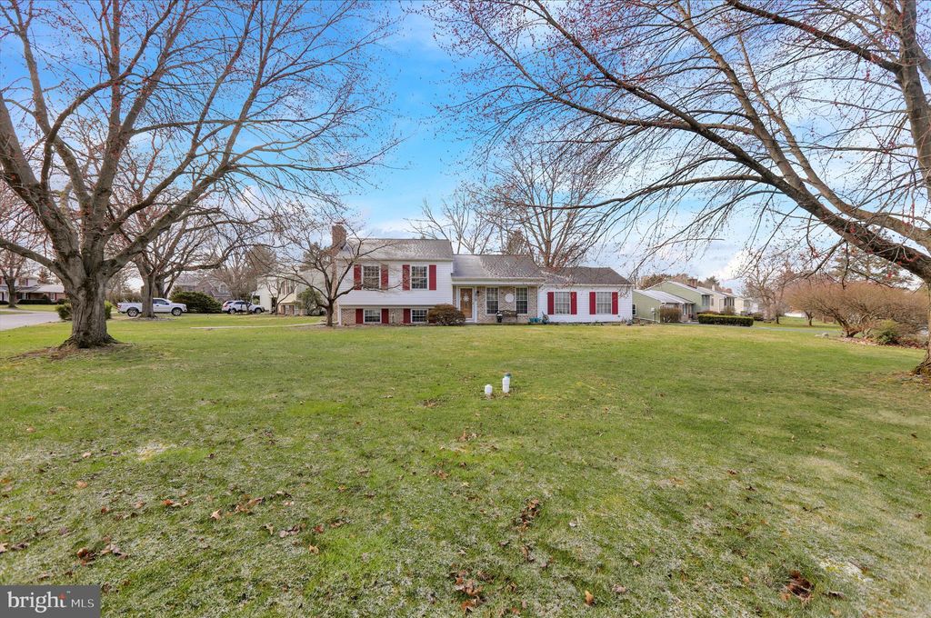 Photo of 1818 Sturbridge Drive, LANCASTER, PA 17601 (MLS # PALA2084730)