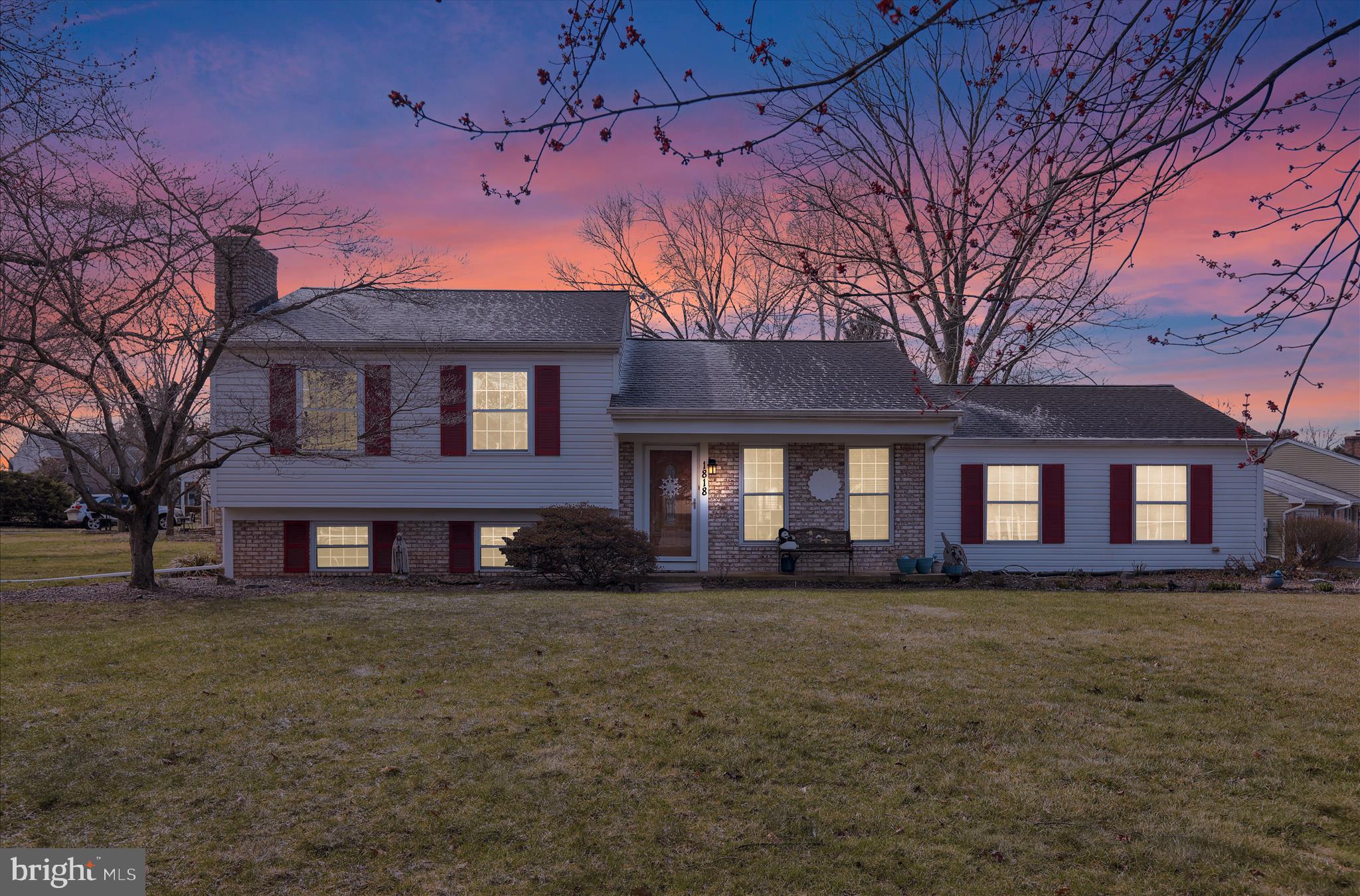 1818 STURBRIDGE DRIVE