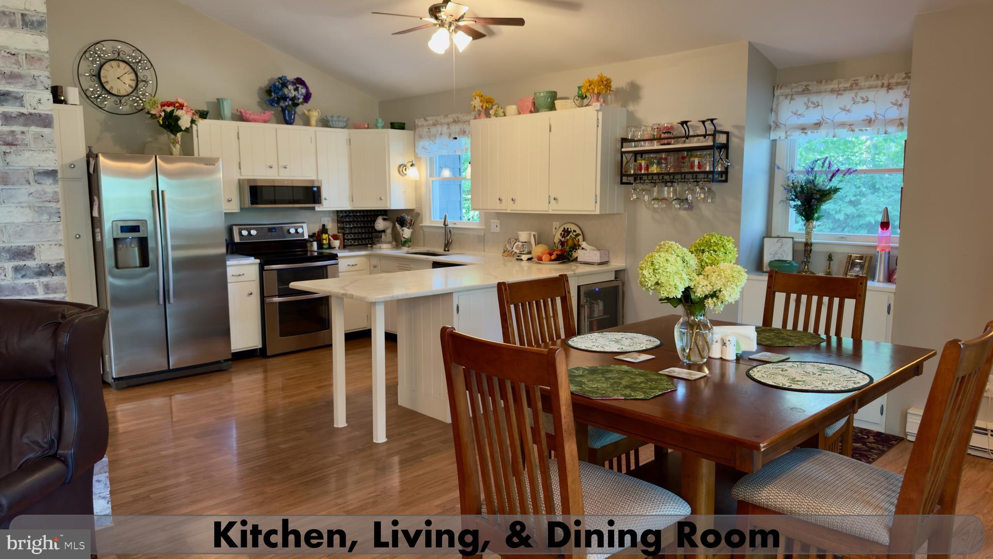 LAKE MEADE - Residential