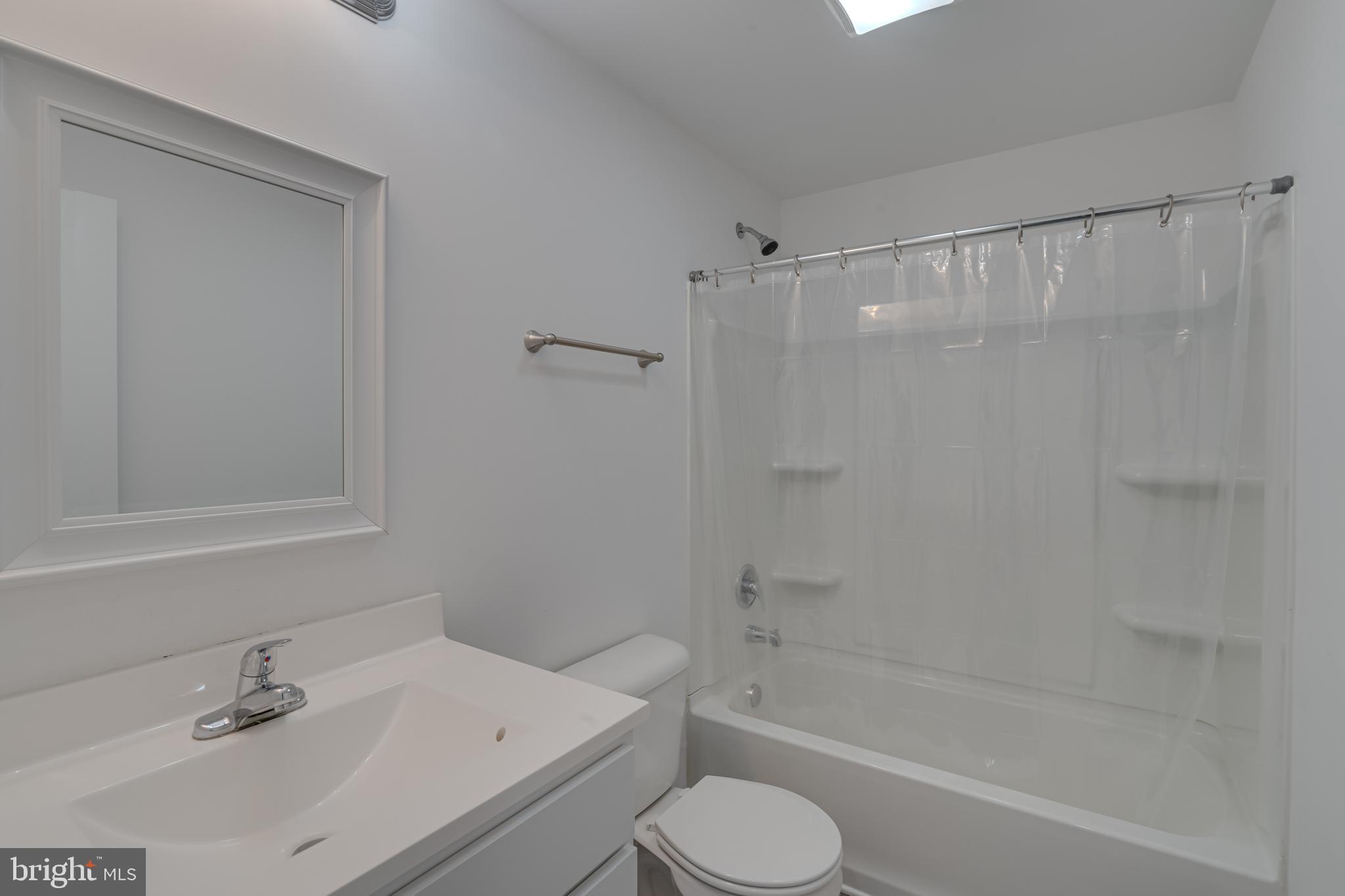 FORT HILL FARMS - Residential