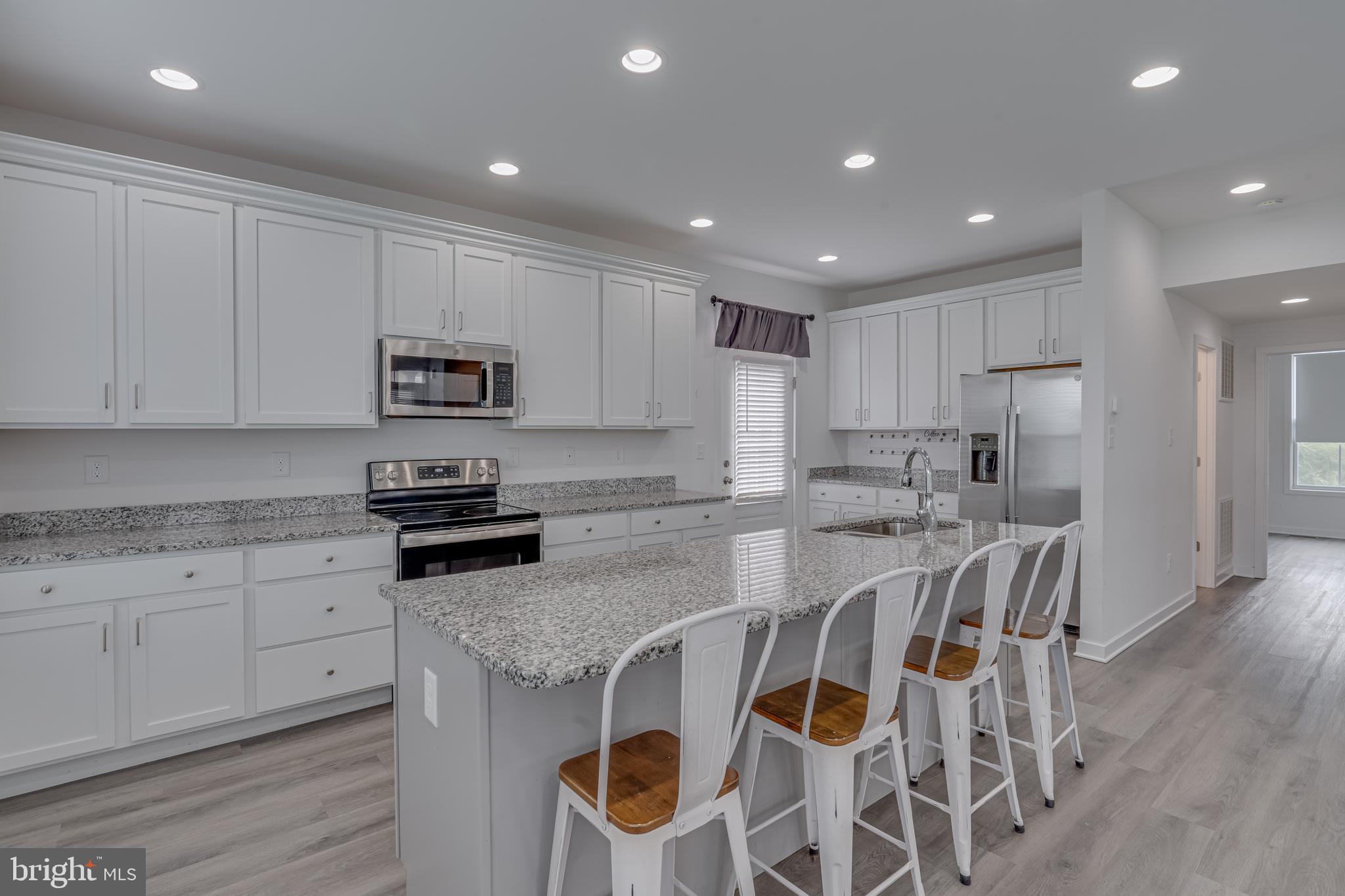 FORT HILL FARMS - Residential