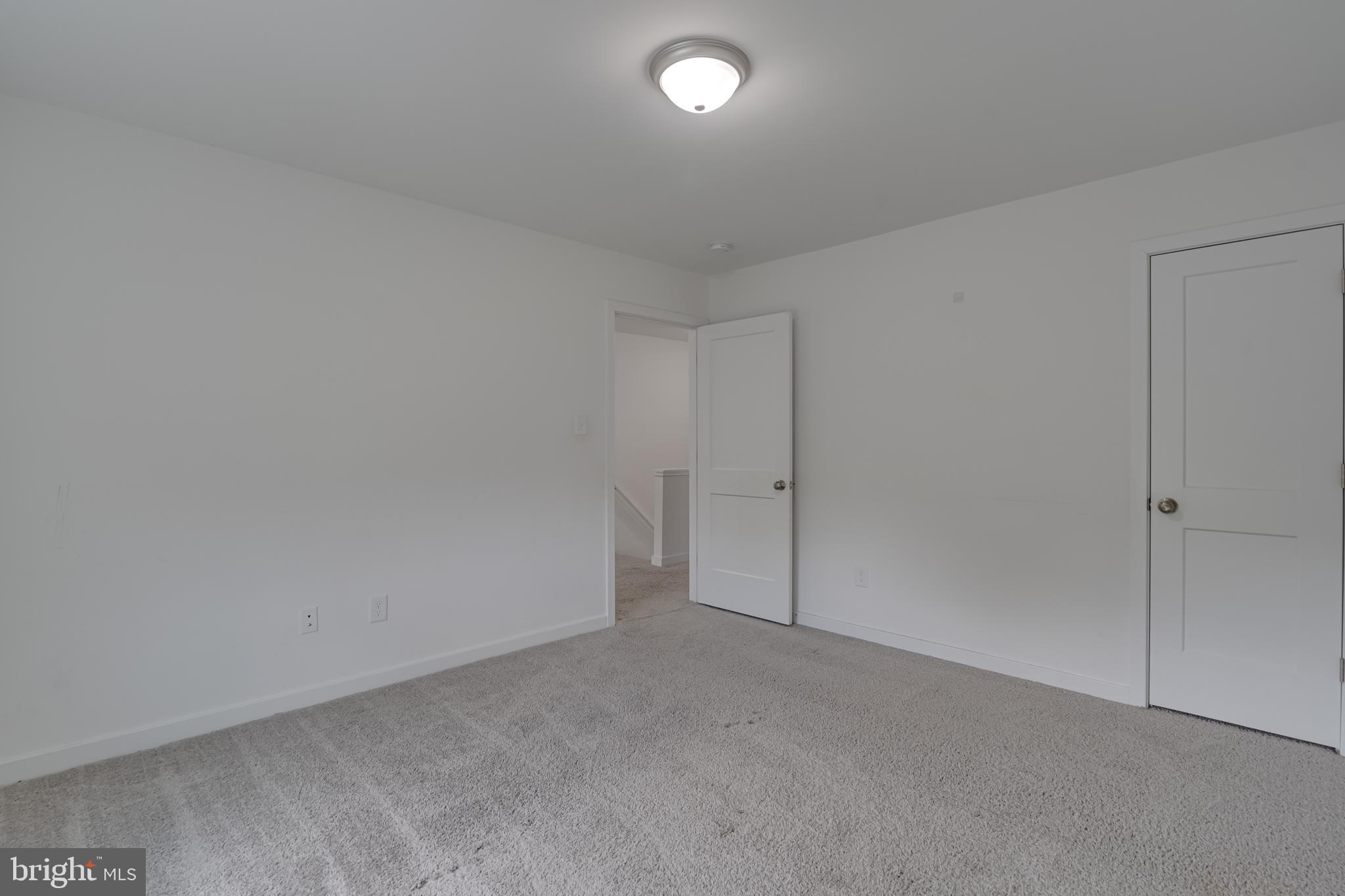 FORT HILL FARMS - Residential