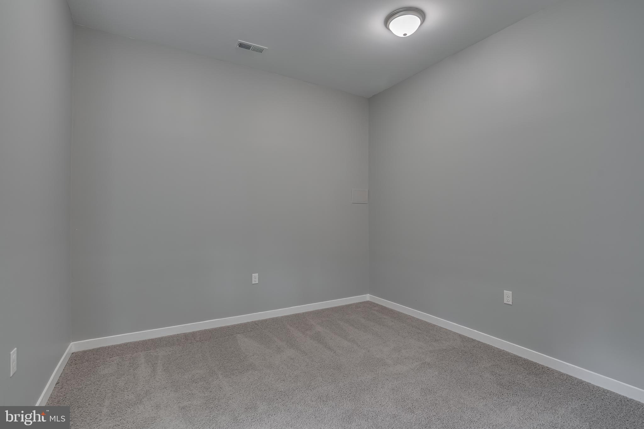 FORT HILL FARMS - Residential