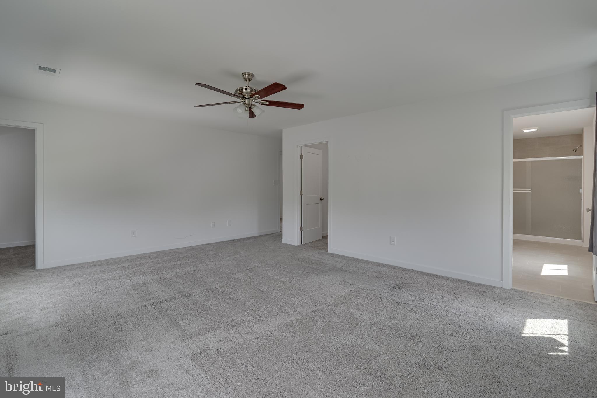 FORT HILL FARMS - Residential