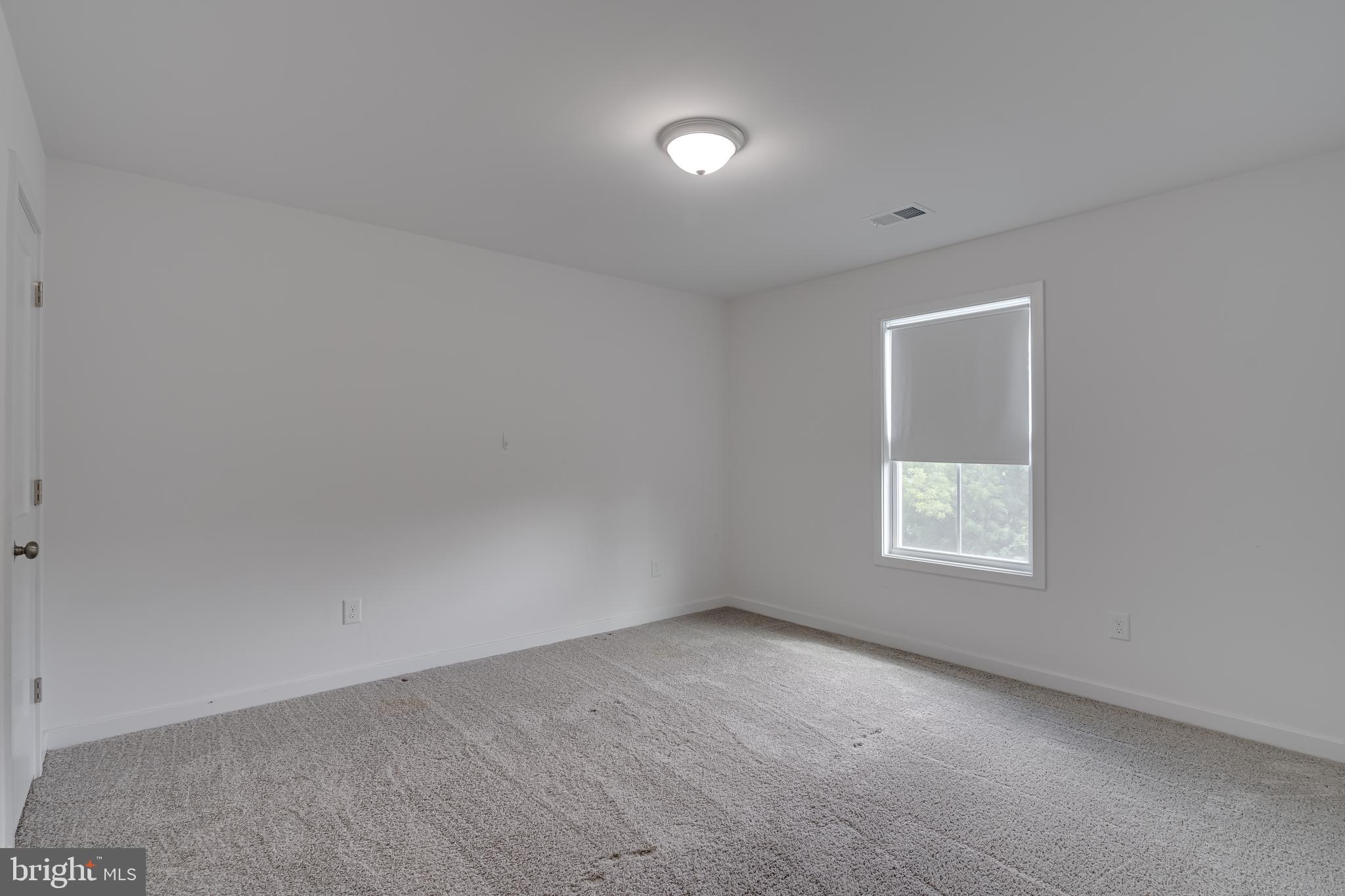 FORT HILL FARMS - Residential