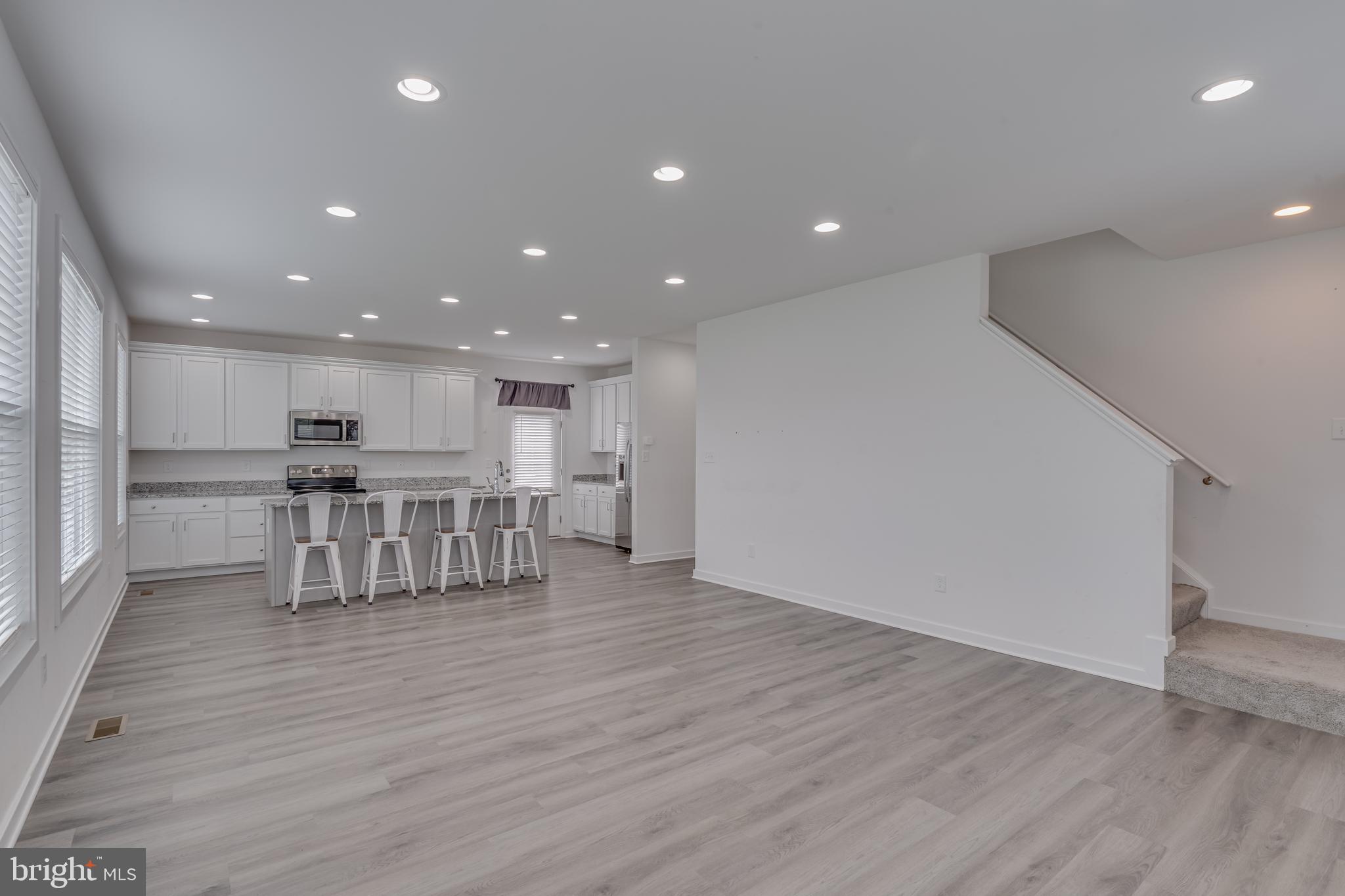 FORT HILL FARMS - Residential