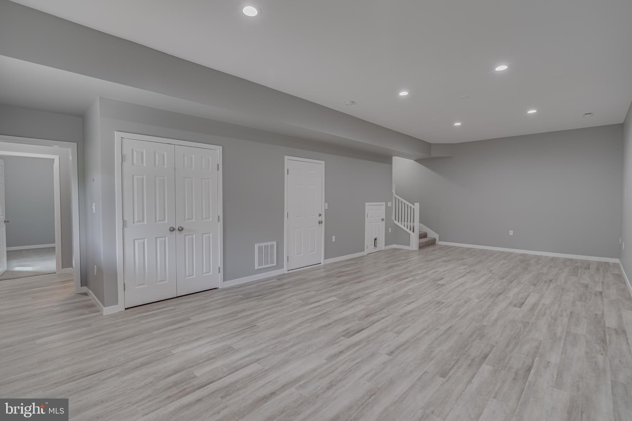 FORT HILL FARMS - Residential