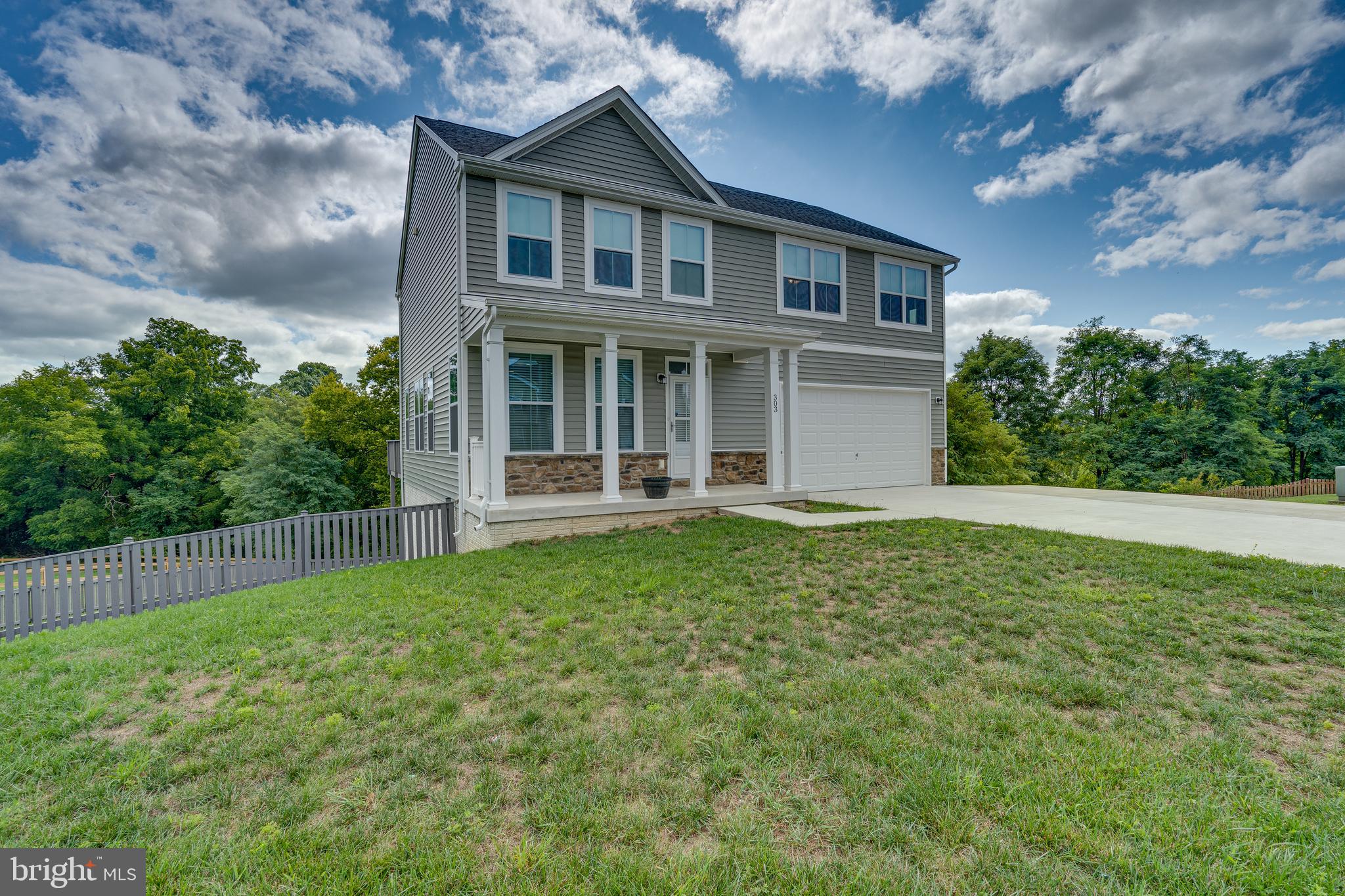 FORT HILL FARMS - Residential