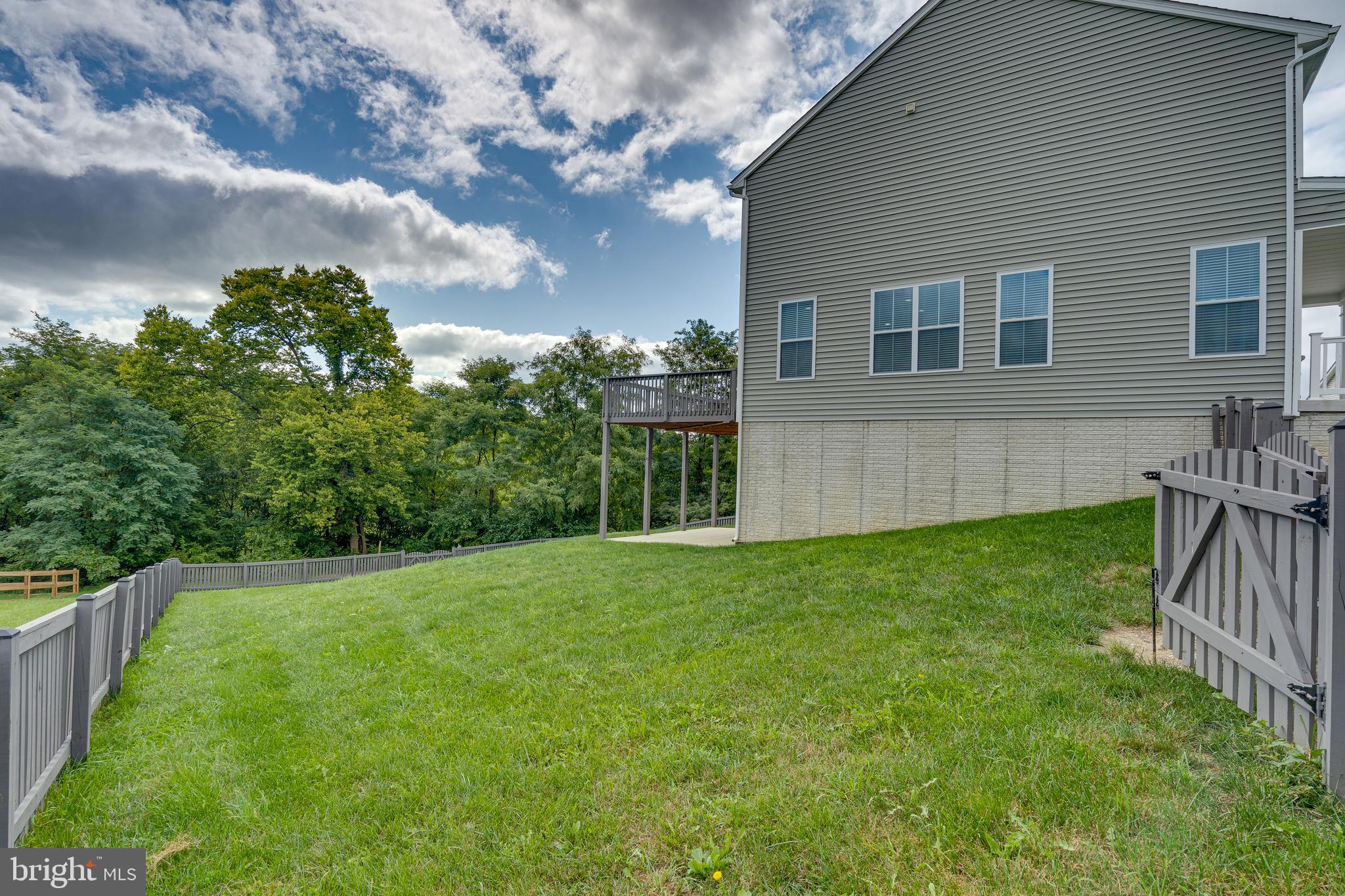 FORT HILL FARMS - Residential