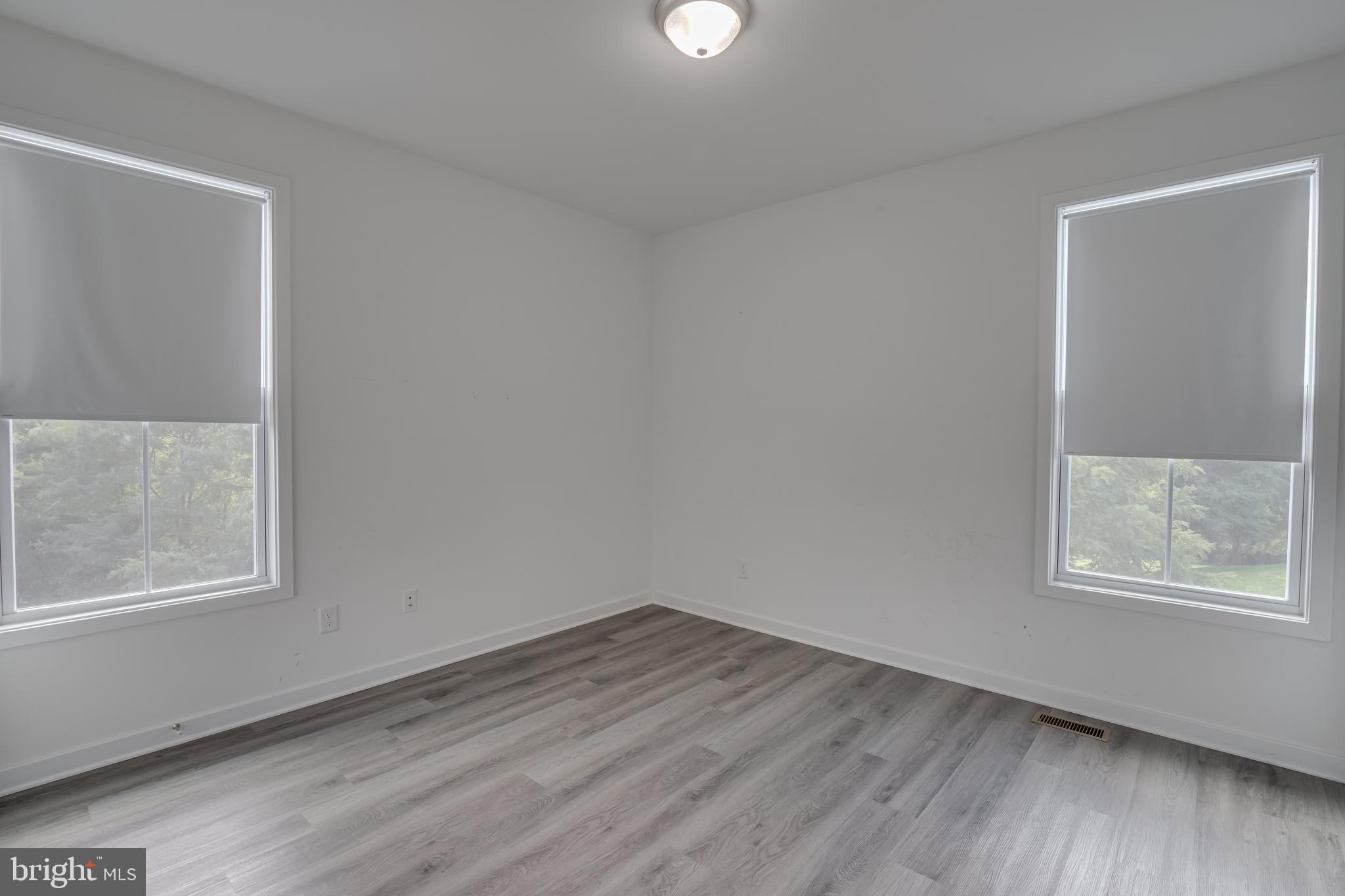 FORT HILL FARMS - Residential