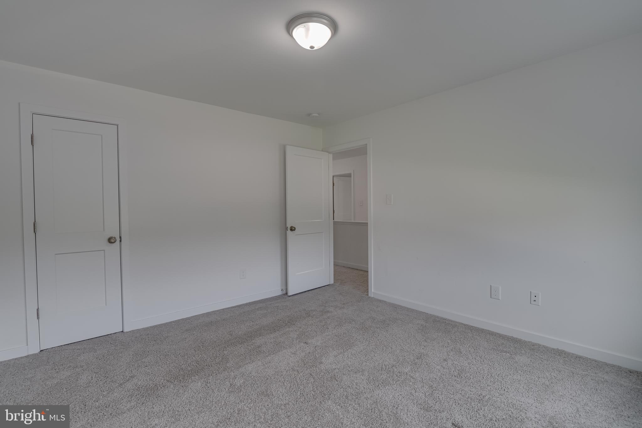 FORT HILL FARMS - Residential