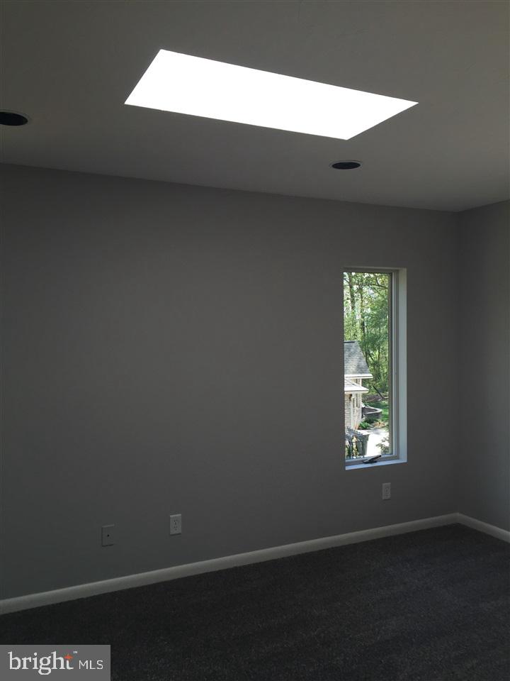 SENTRY WOODS - Residential