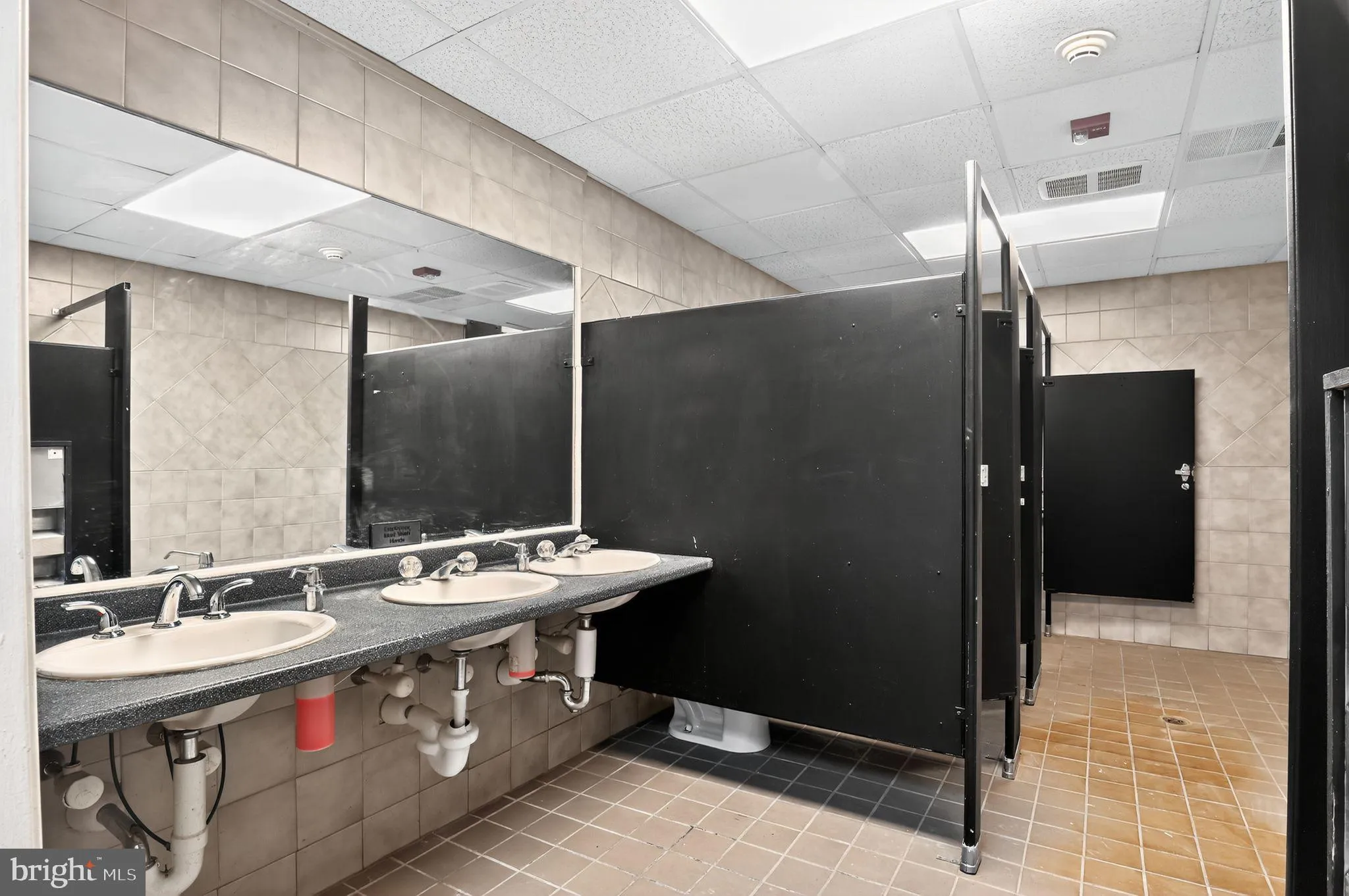 Millville, New Jersey 08332, United States, ,Residential,Active,236004