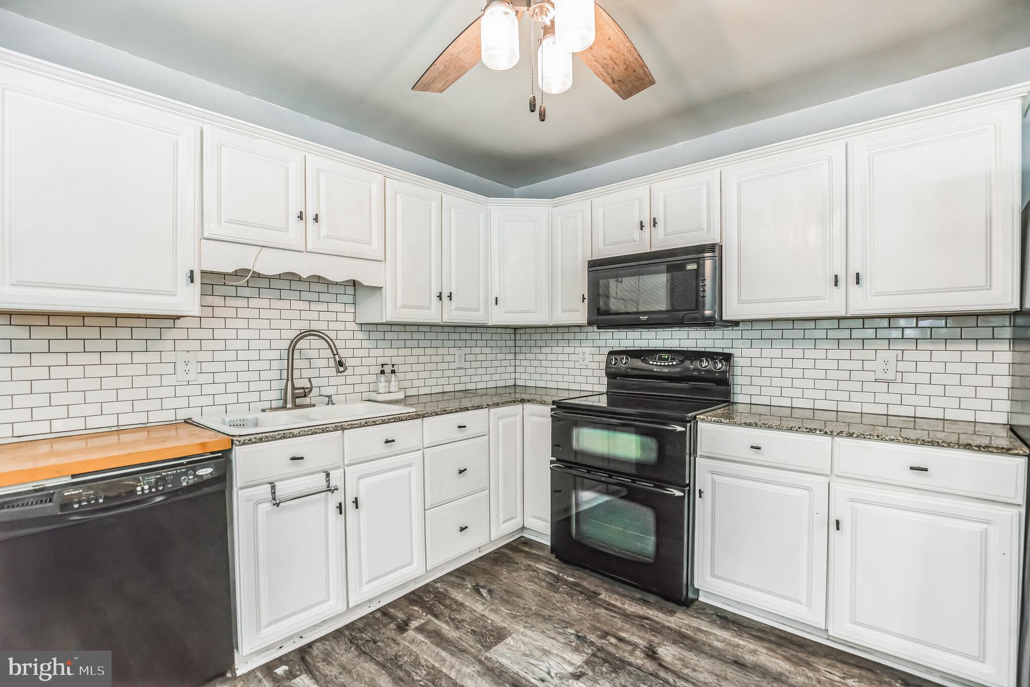 PARIS PINES - Residential