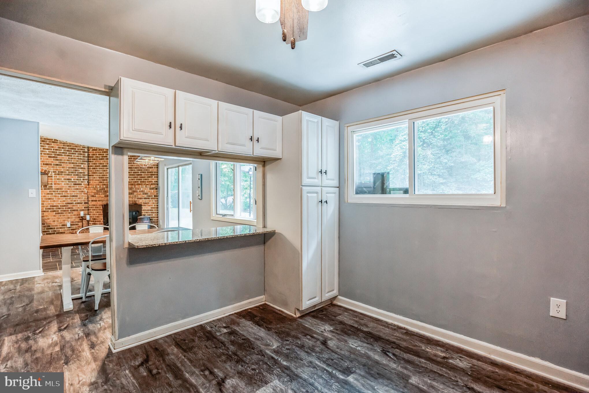 PARIS PINES - Residential