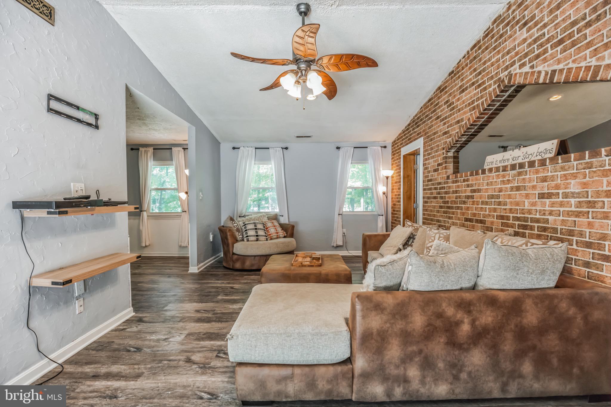 PARIS PINES - Residential