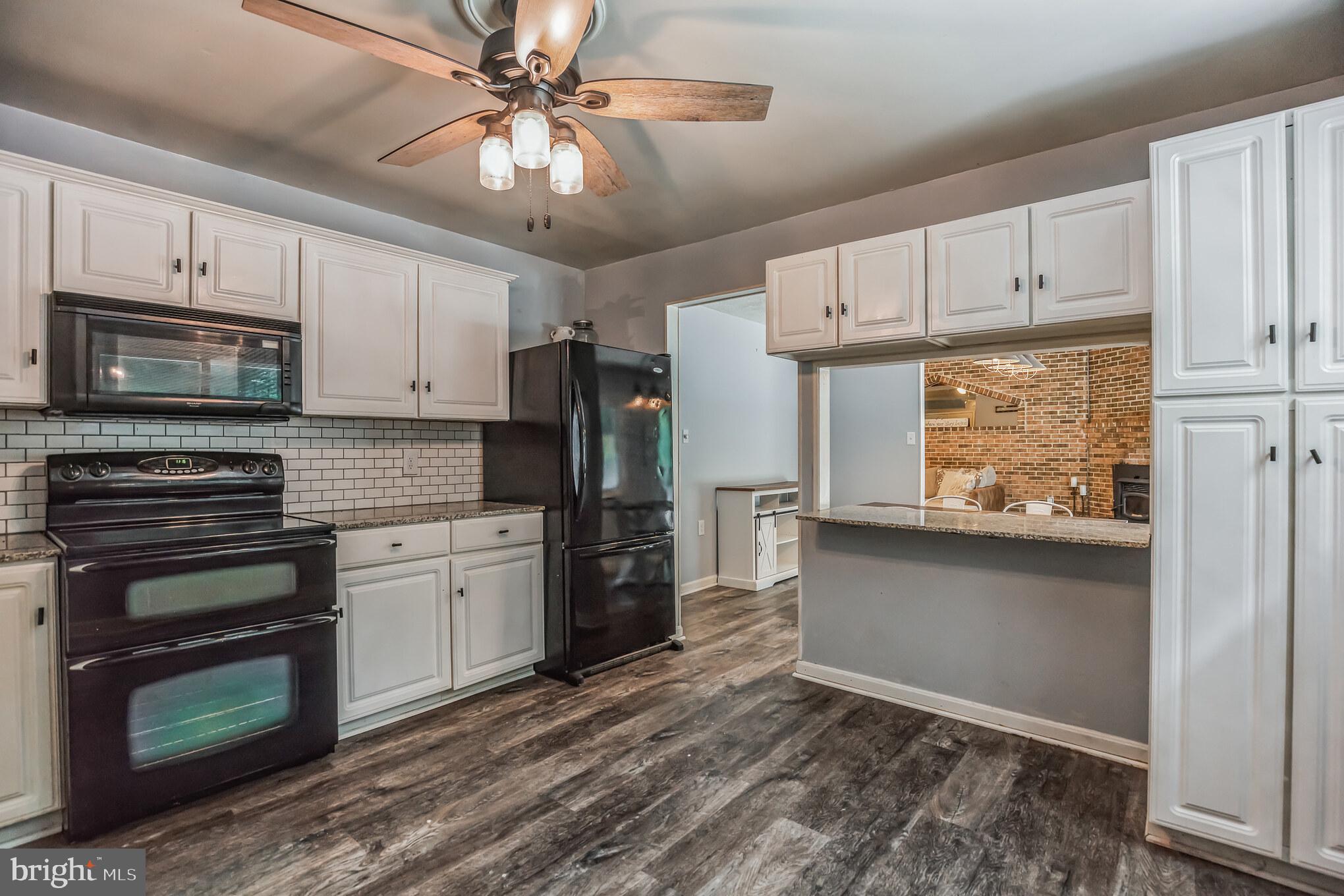 PARIS PINES - Residential