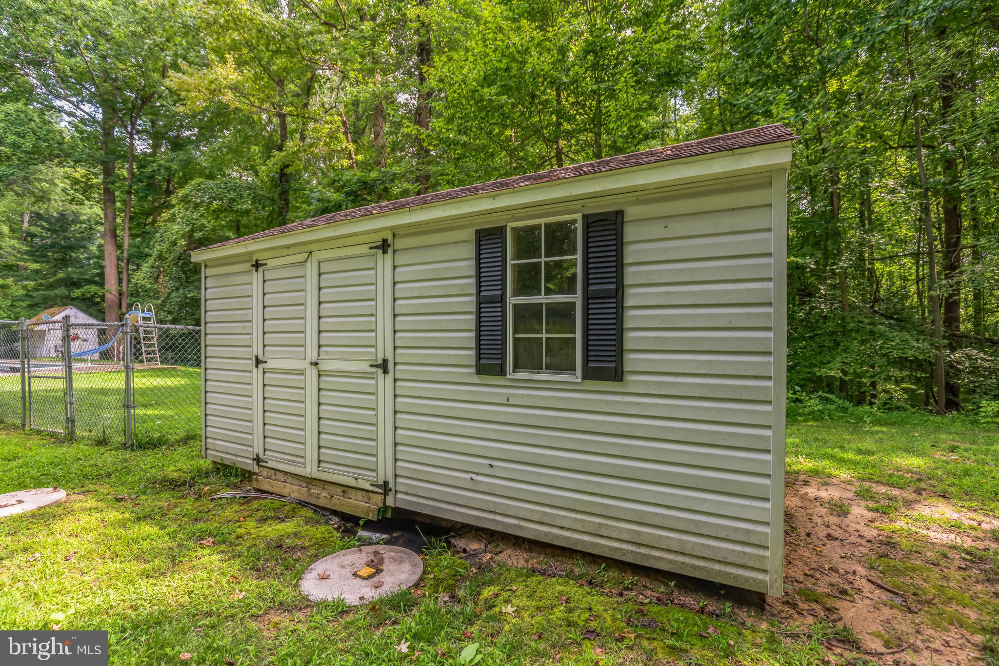 PARIS PINES - Residential