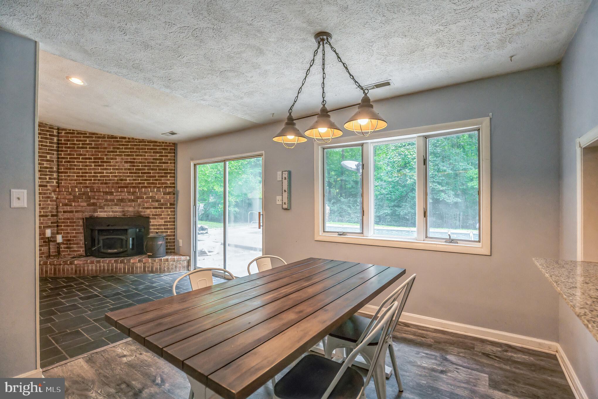 PARIS PINES - Residential