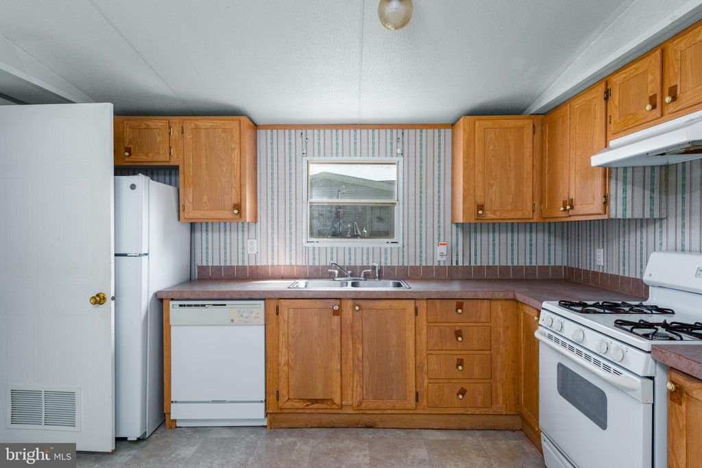 Photo of 108 S Dayflower Court #57, DOVER, DE 19904 (MLS # DEKT2038650)