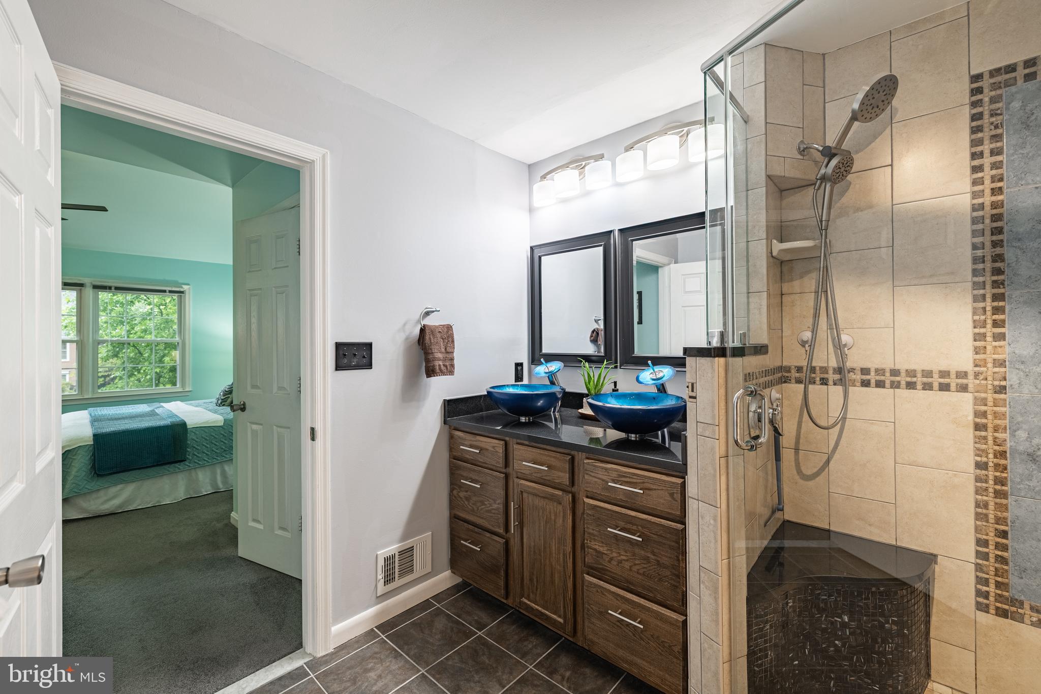 CROSSPOINTE - Residential