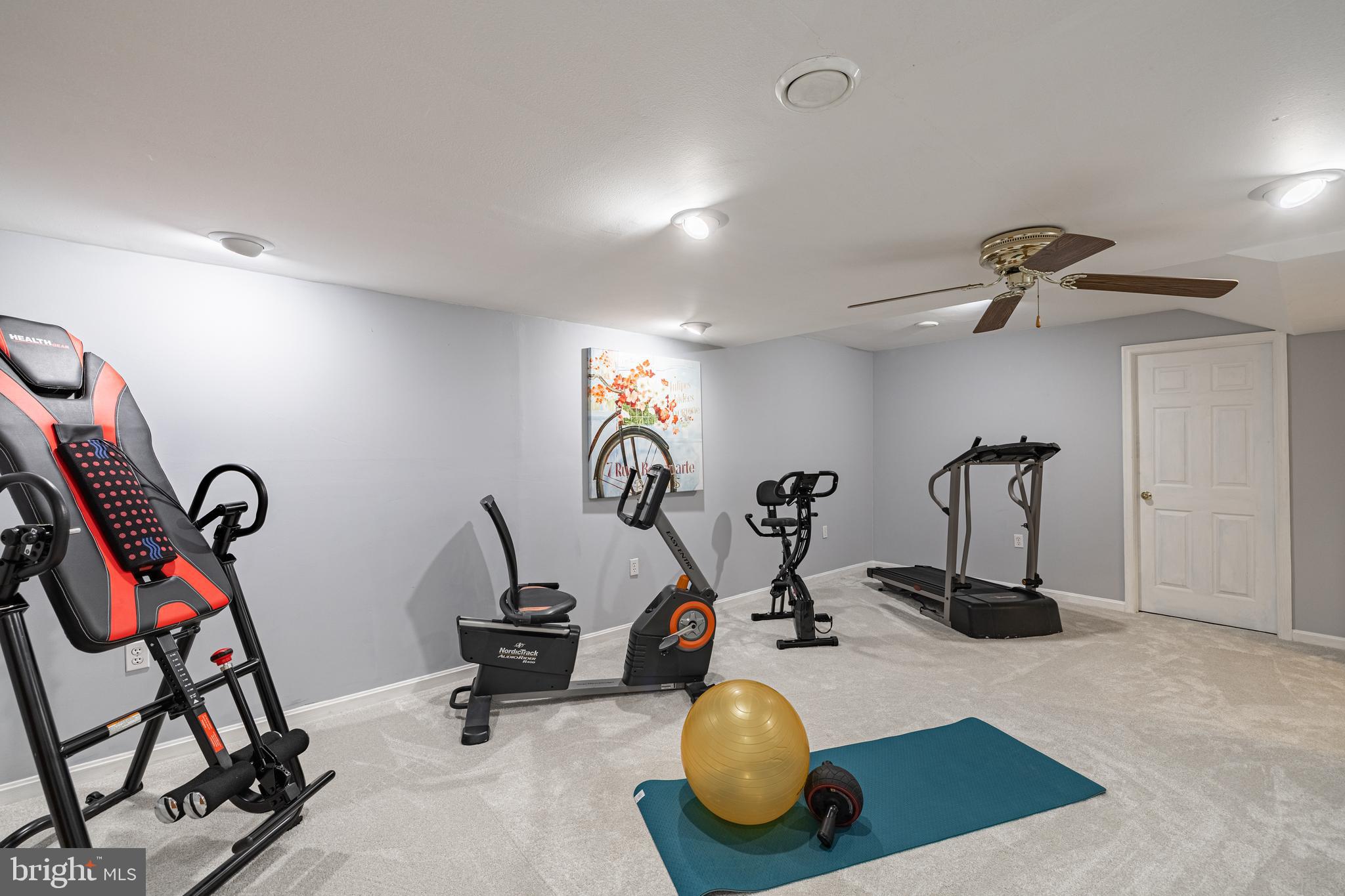 CROSSPOINTE - Residential