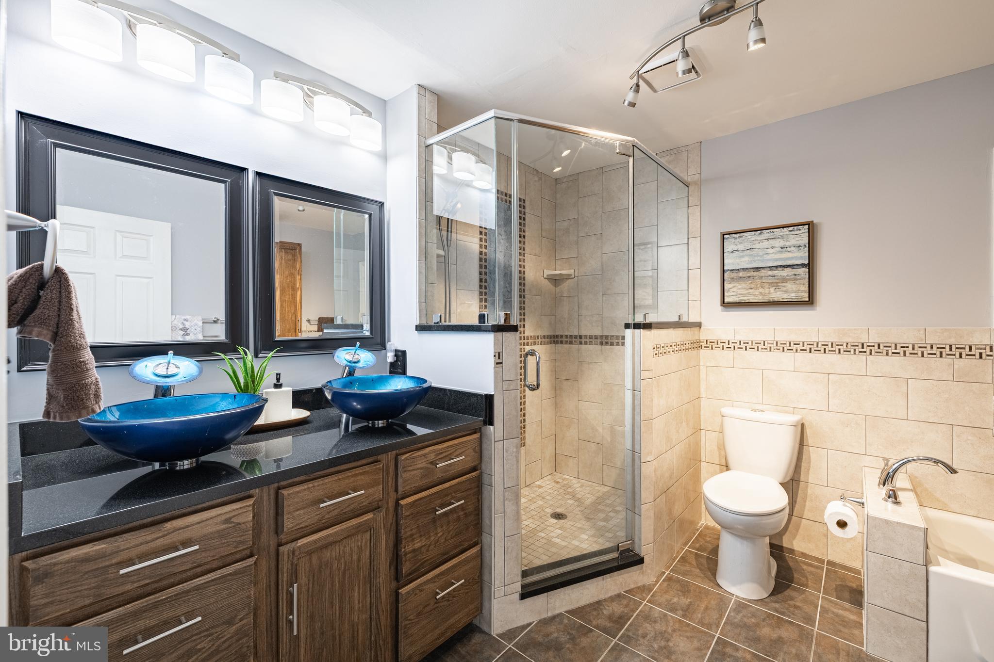 CROSSPOINTE - Residential