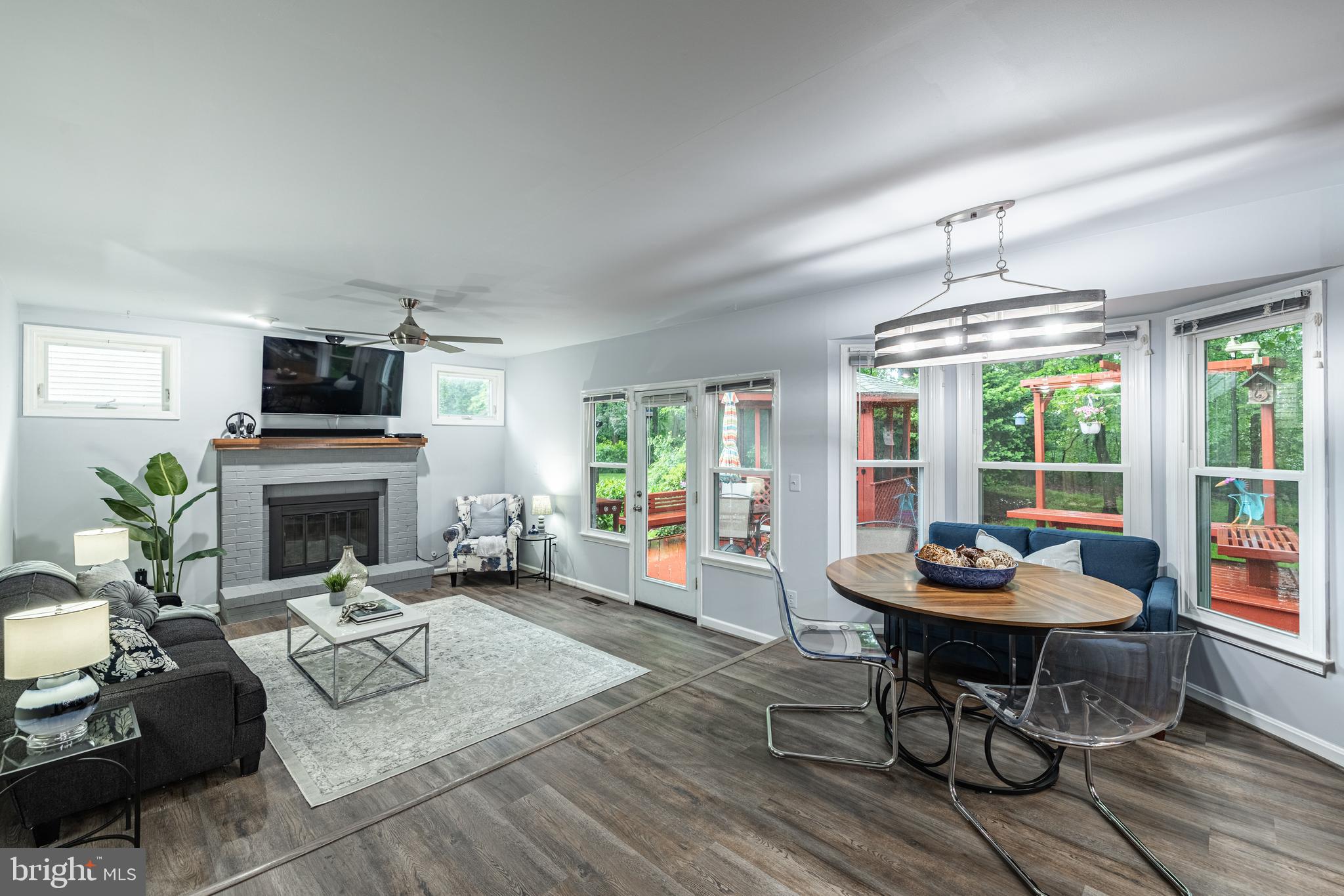 CROSSPOINTE - Residential