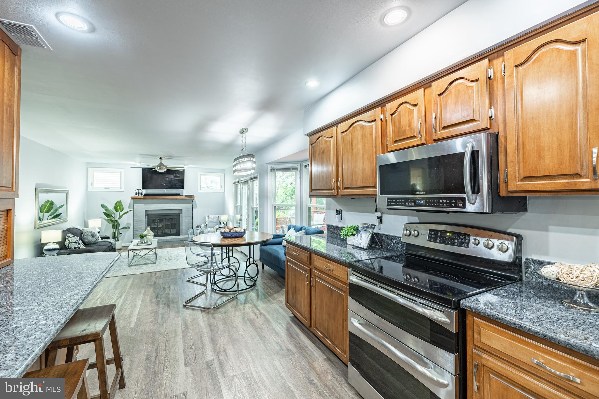 CROSSPOINTE - Residential