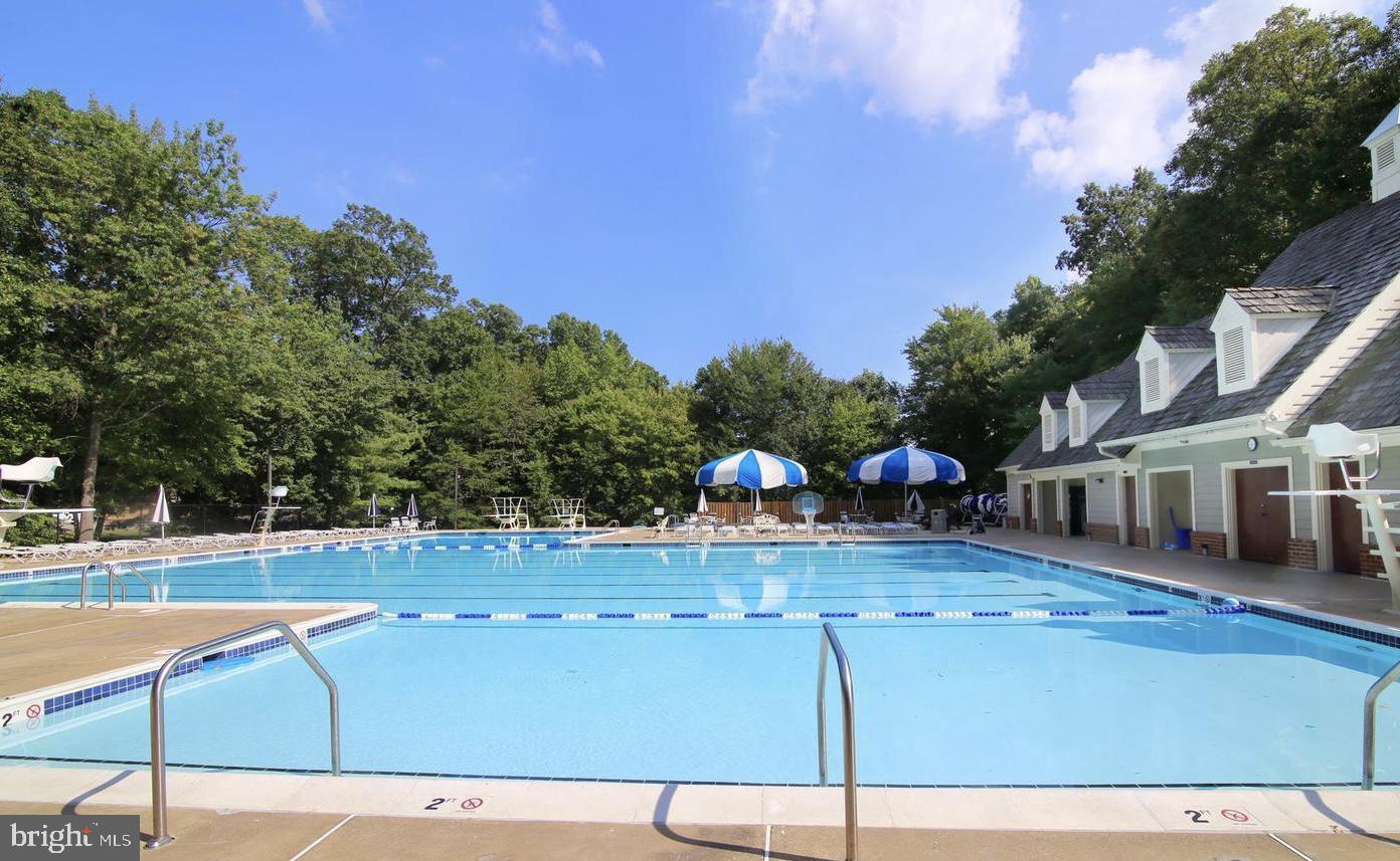 CROSSPOINTE - Residential