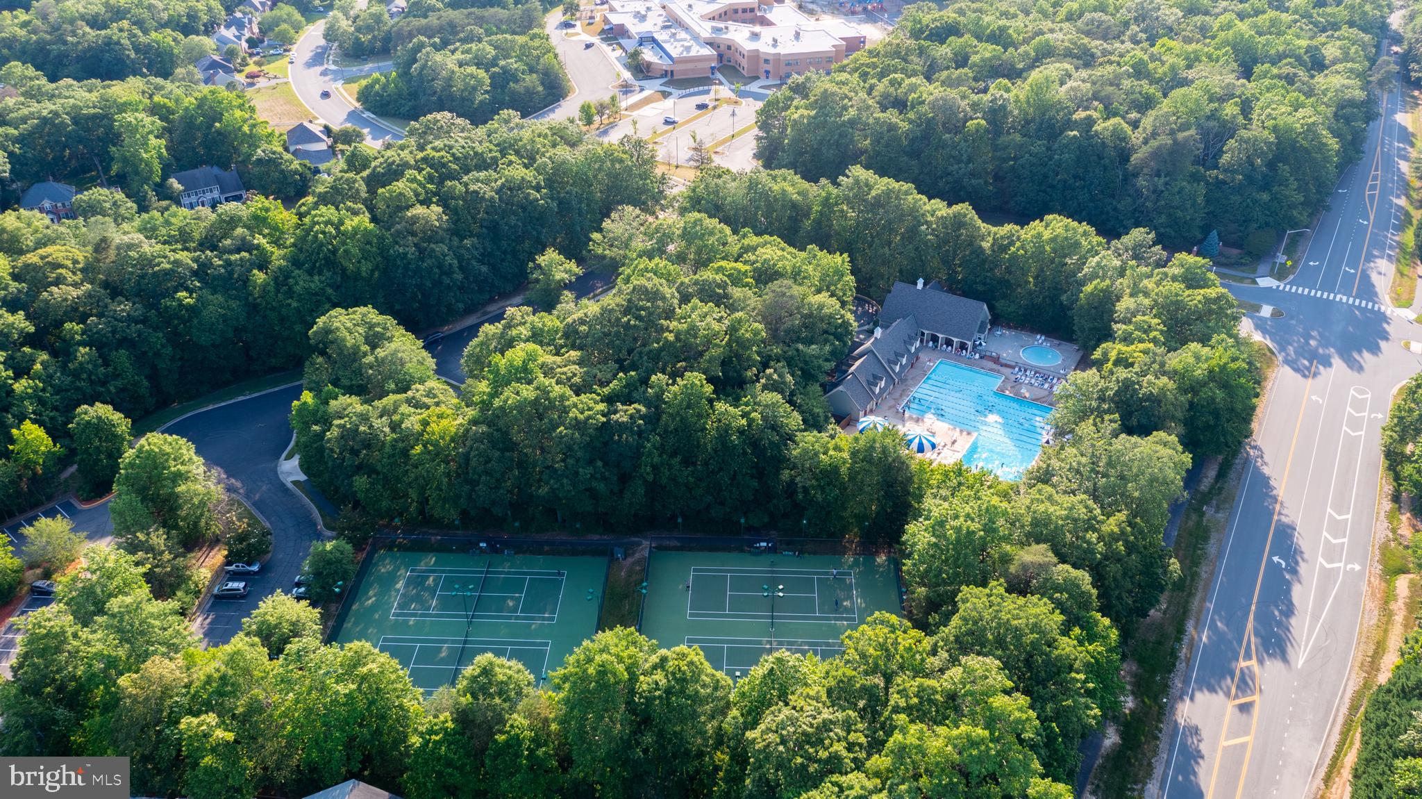 CROSSPOINTE - Residential