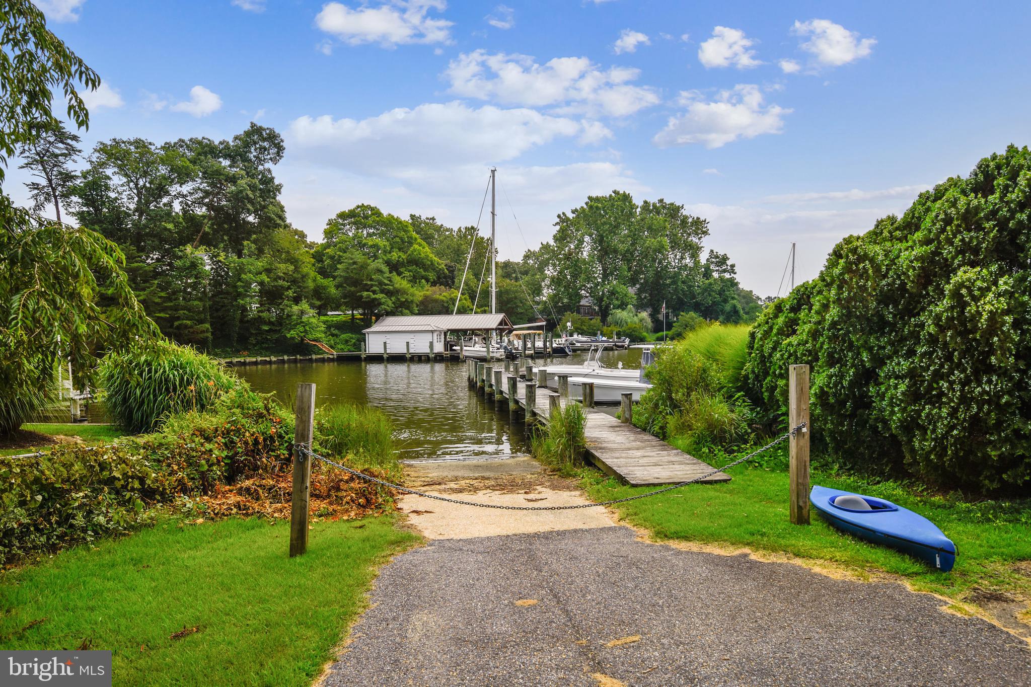 WILD ROSE SHORES - Residential