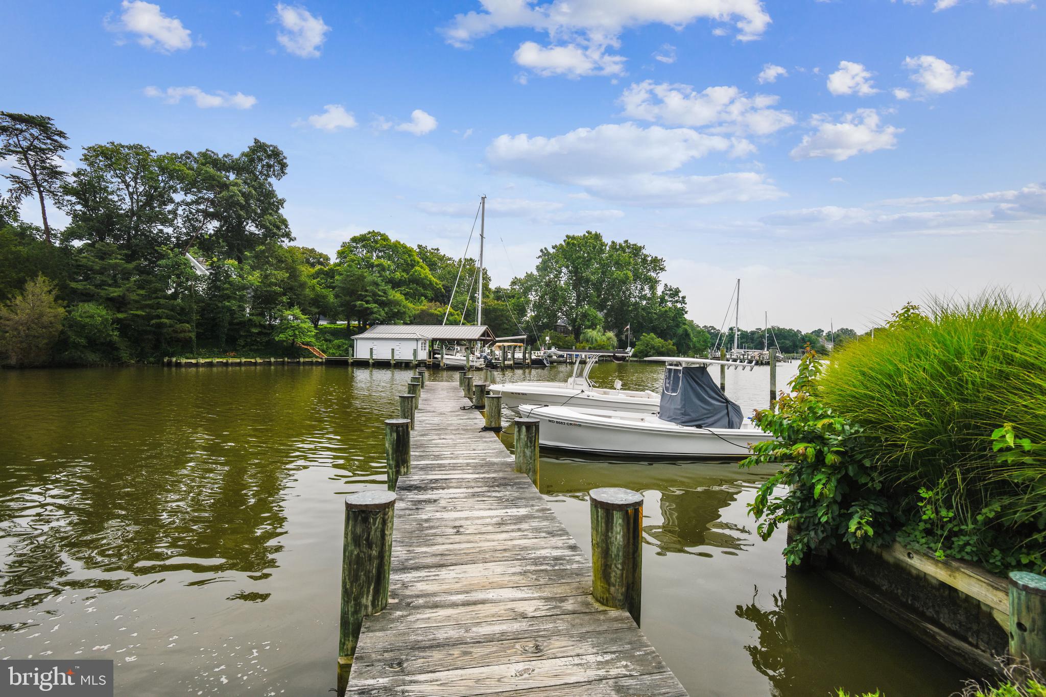 WILD ROSE SHORES - Residential