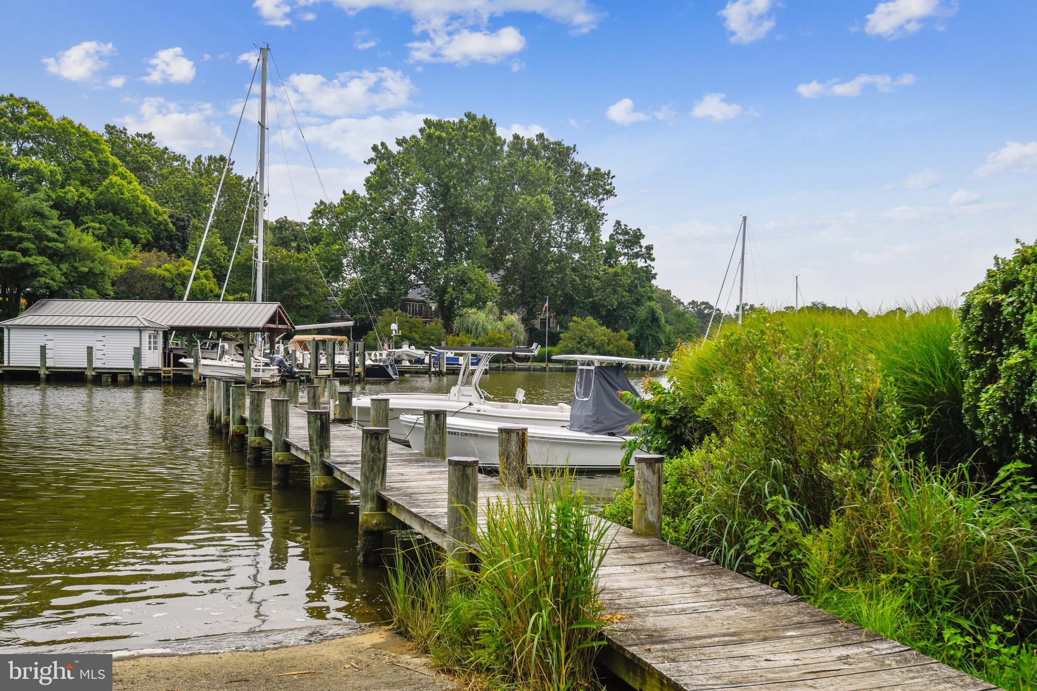 WILD ROSE SHORES - Residential