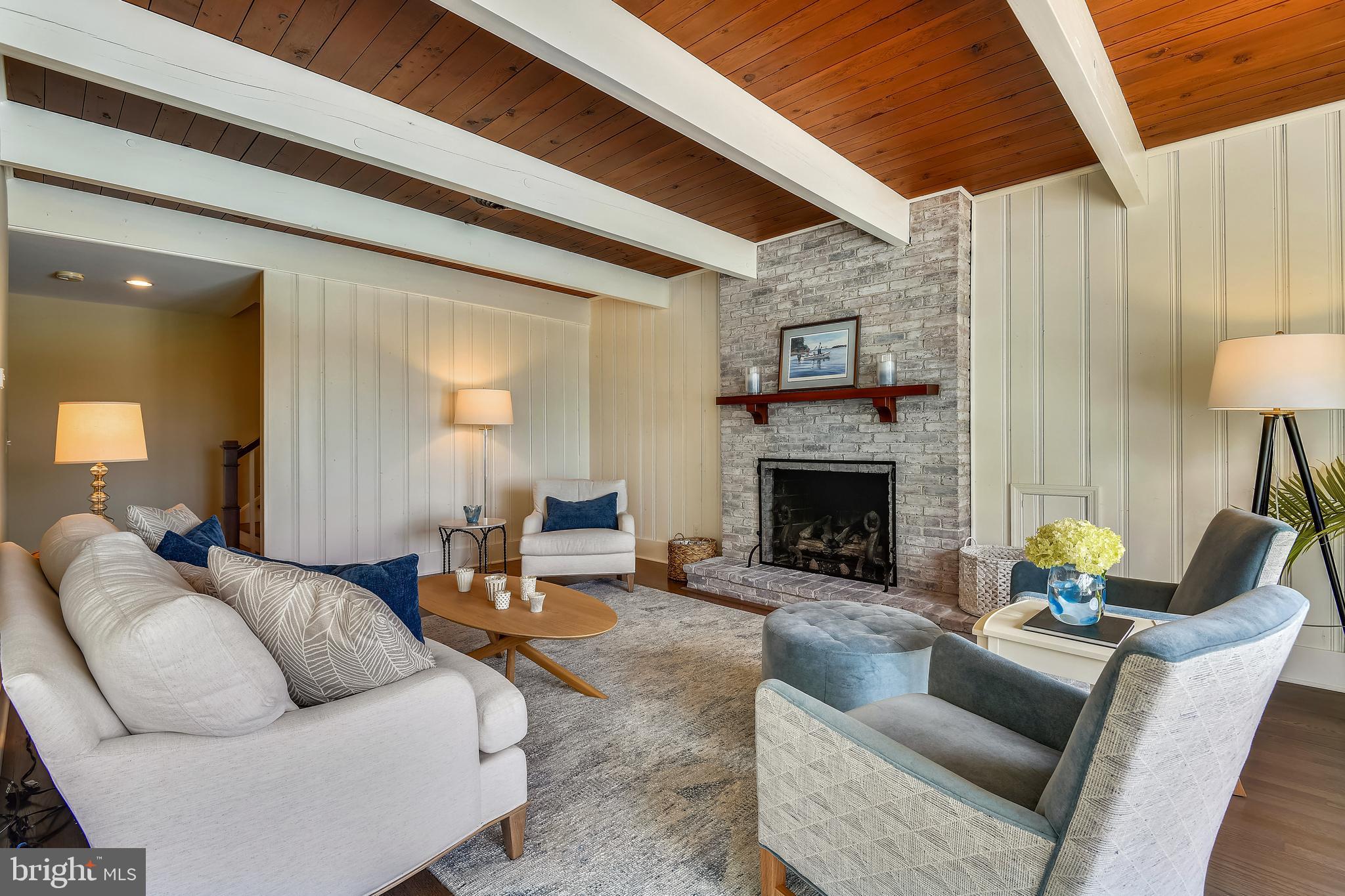 WILD ROSE SHORES - Residential