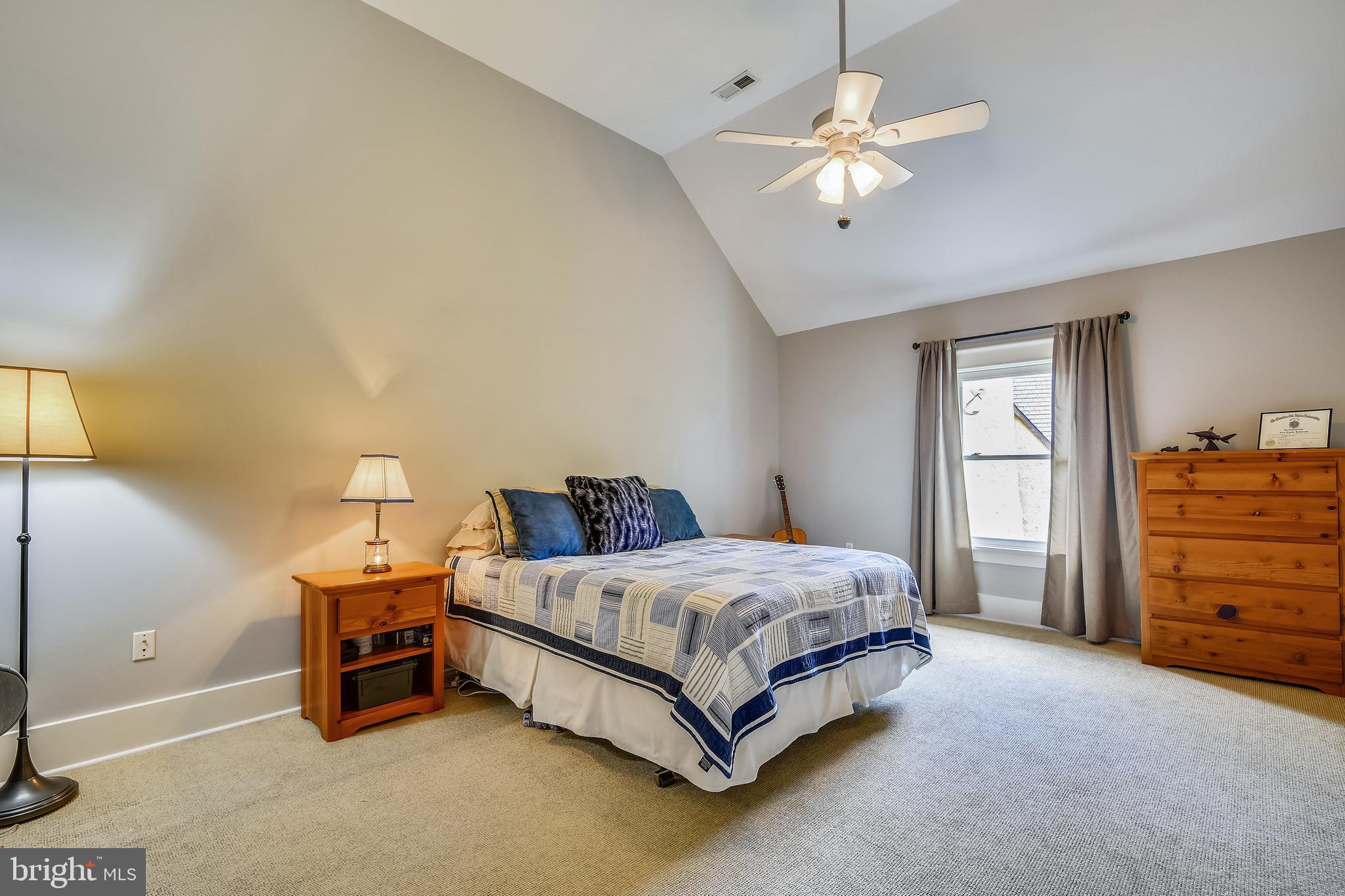 WILD ROSE SHORES - Residential