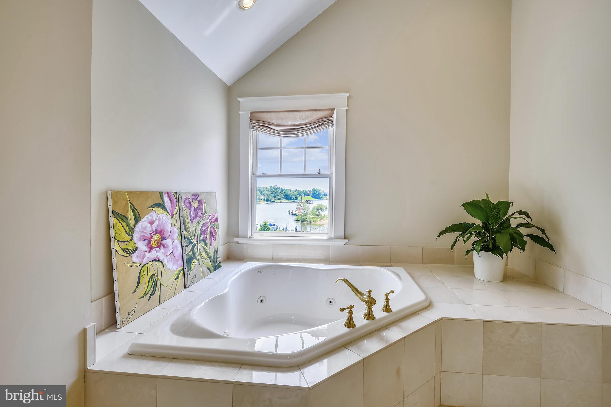 WILD ROSE SHORES - Residential