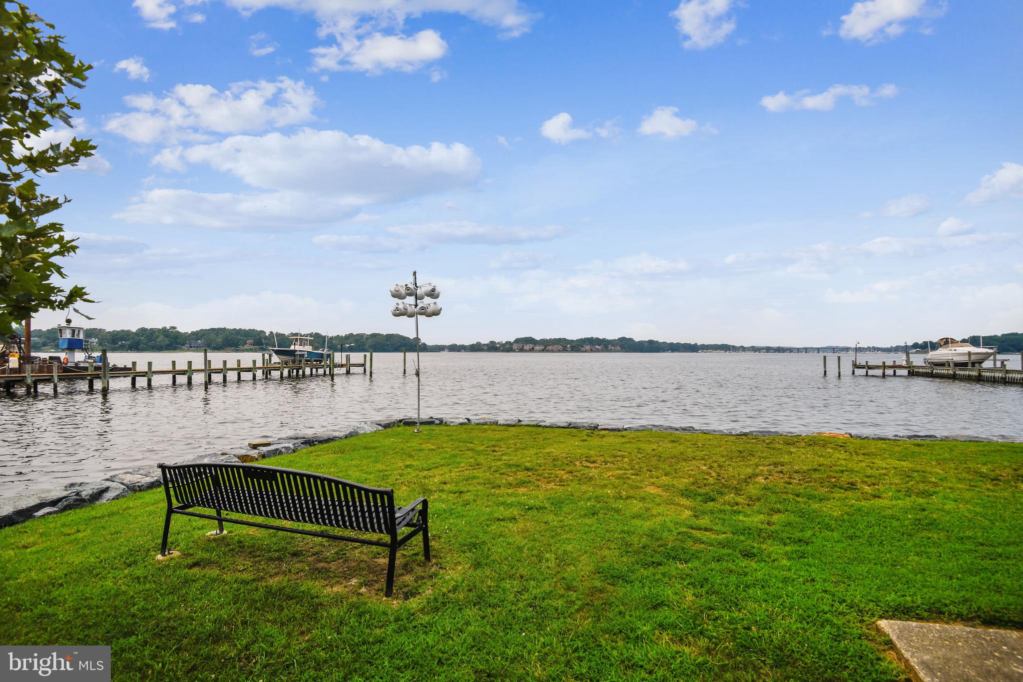 WILD ROSE SHORES - Residential