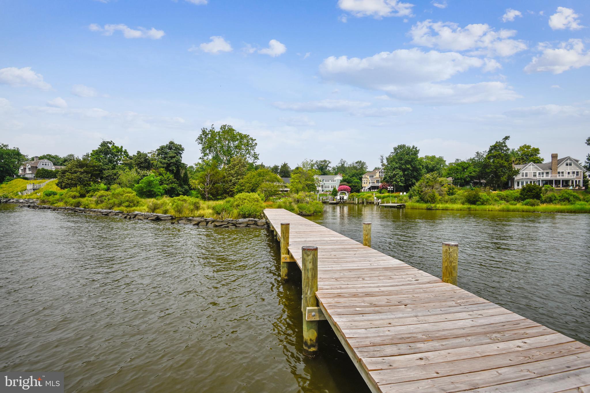 WILD ROSE SHORES - Residential