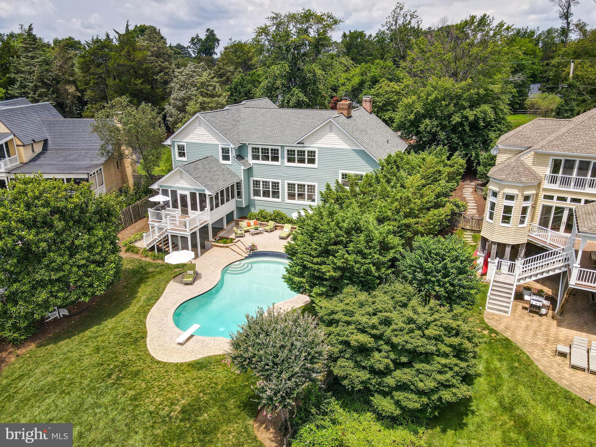 WILD ROSE SHORES - Residential