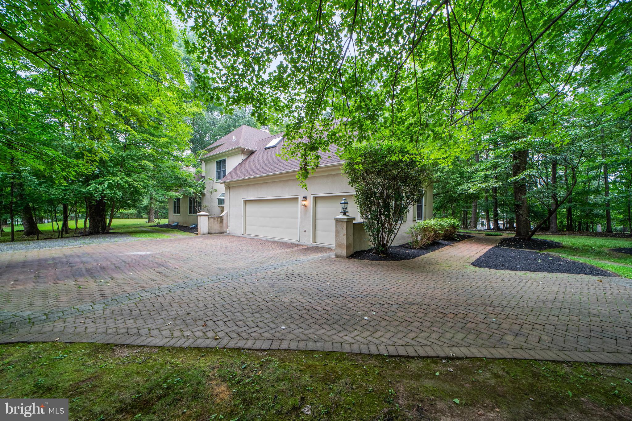 25 TANGLEWOOD DRIVE
