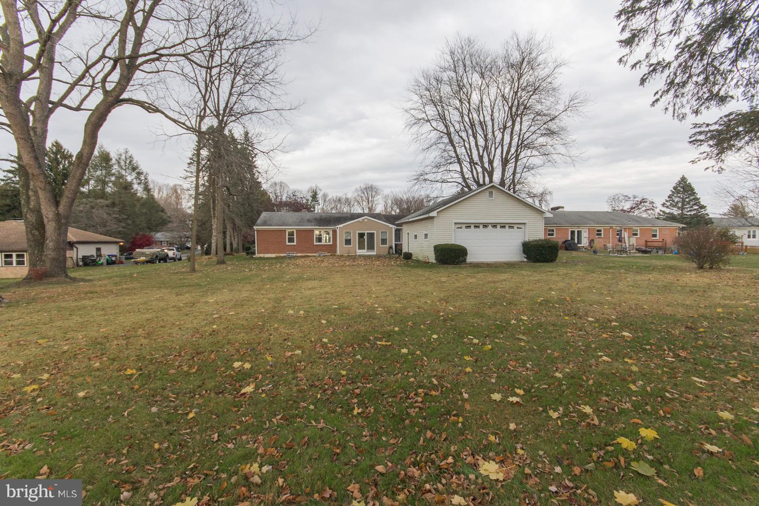 FLORA HILLS - Residential