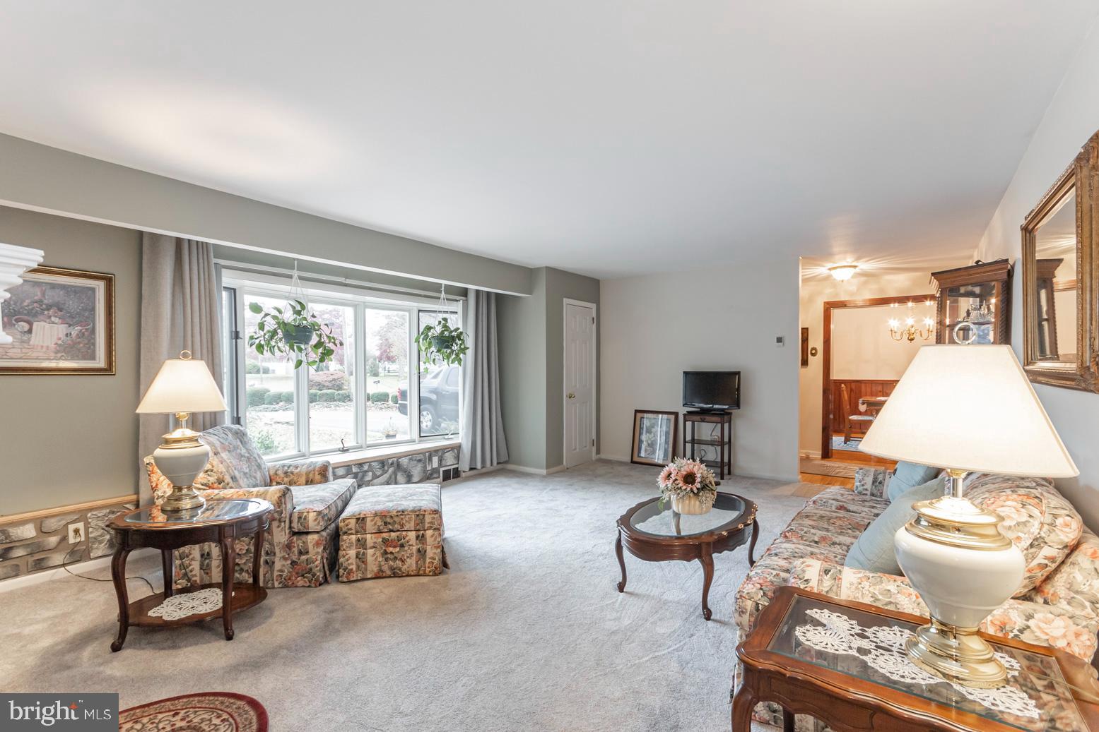 FLORA HILLS - Residential