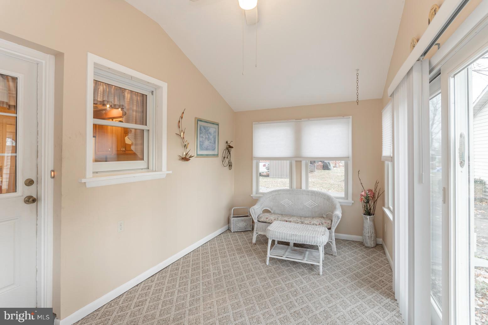 FLORA HILLS - Residential